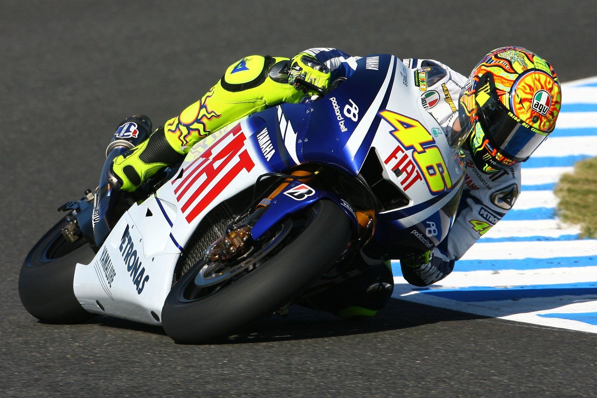 Valentino Rossi number 46, Fiat Yamaha YZR-M1, MotoGP knee down blue kerb, HD Desktop wallpaper