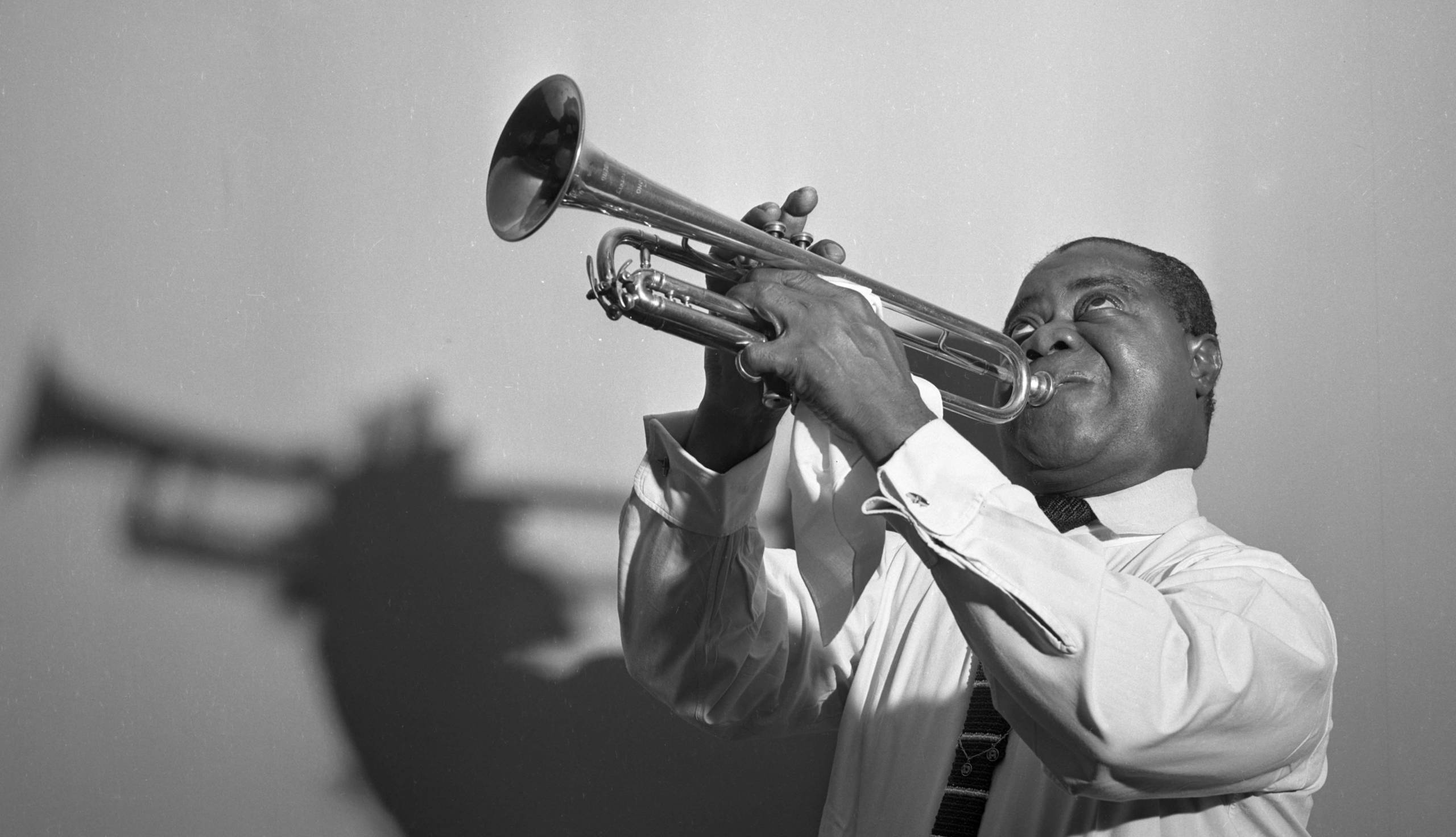 Louis Armstrong, Influence album, Music influence, Jazz music impact, 2560x1480 HD Desktop