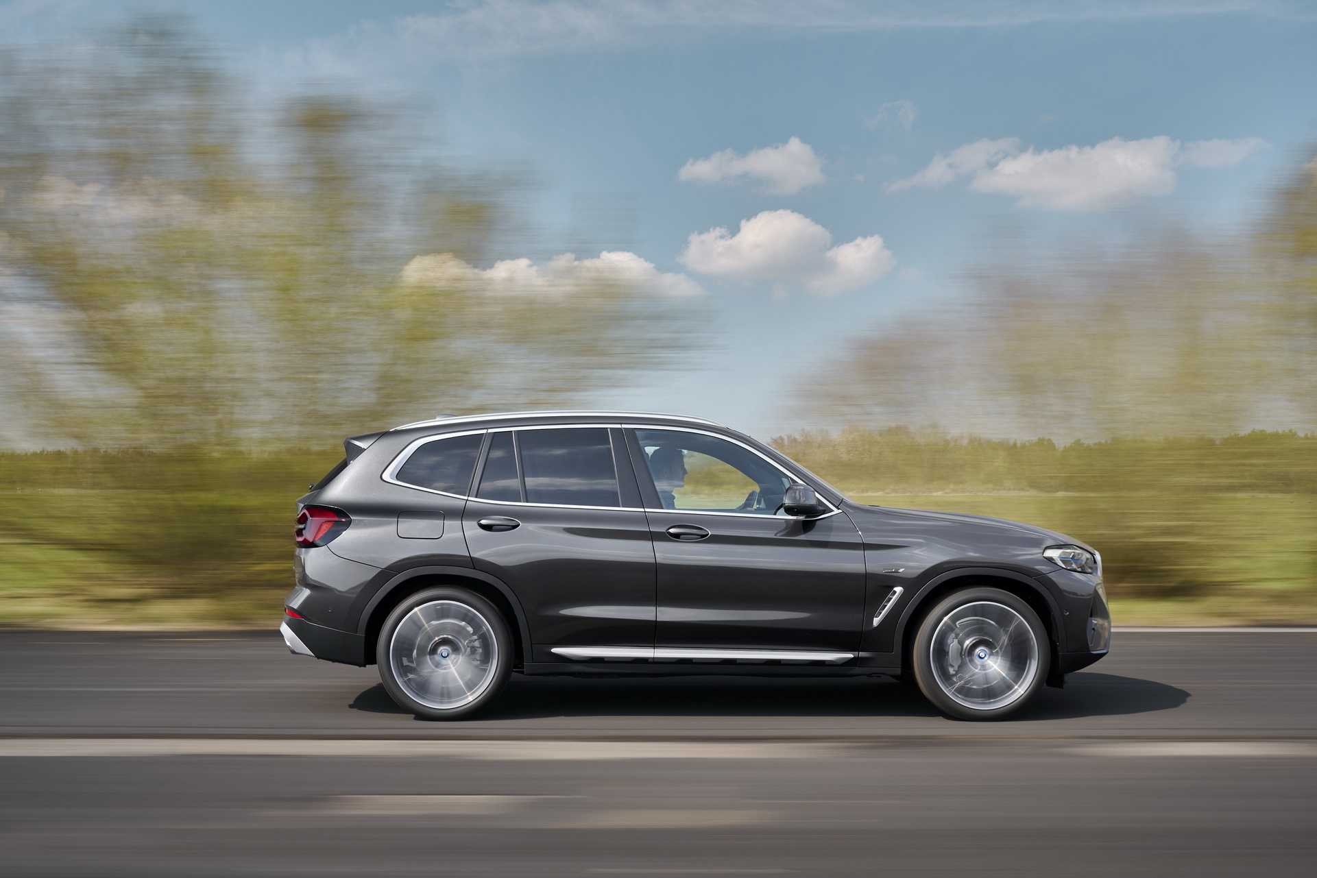 2022 BMW X3 xDrive30e, Efficient performance, Dynamic silhouette, 1930x1290 HD Desktop