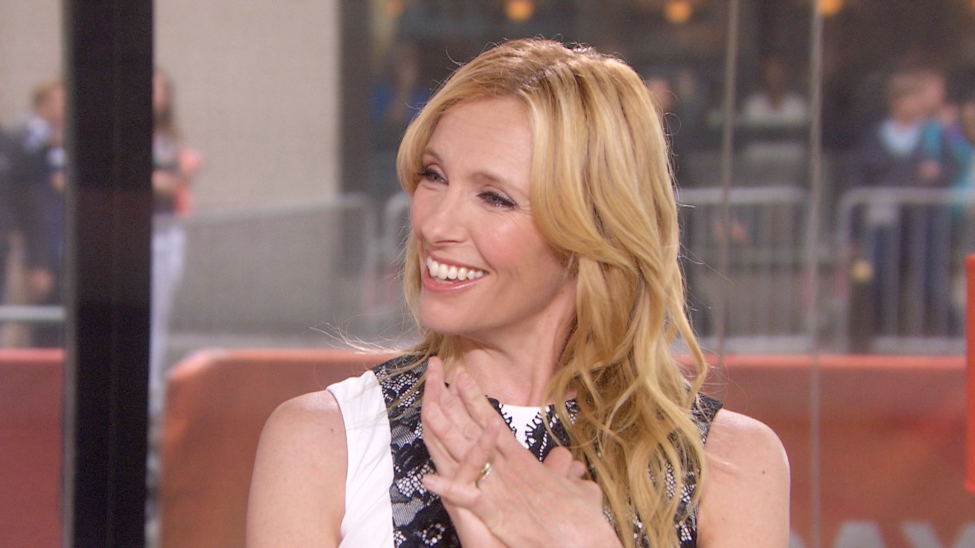 Toni Collette, Lucky Them, Deep and funny, Golden Globe winner, 1920x1080 Full HD Desktop