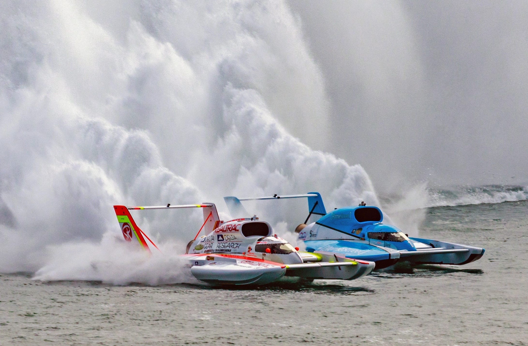 Guntersville hydroplane race, Racing resurgence, Waterside spectacle, Thrilling action, 2190x1430 HD Desktop