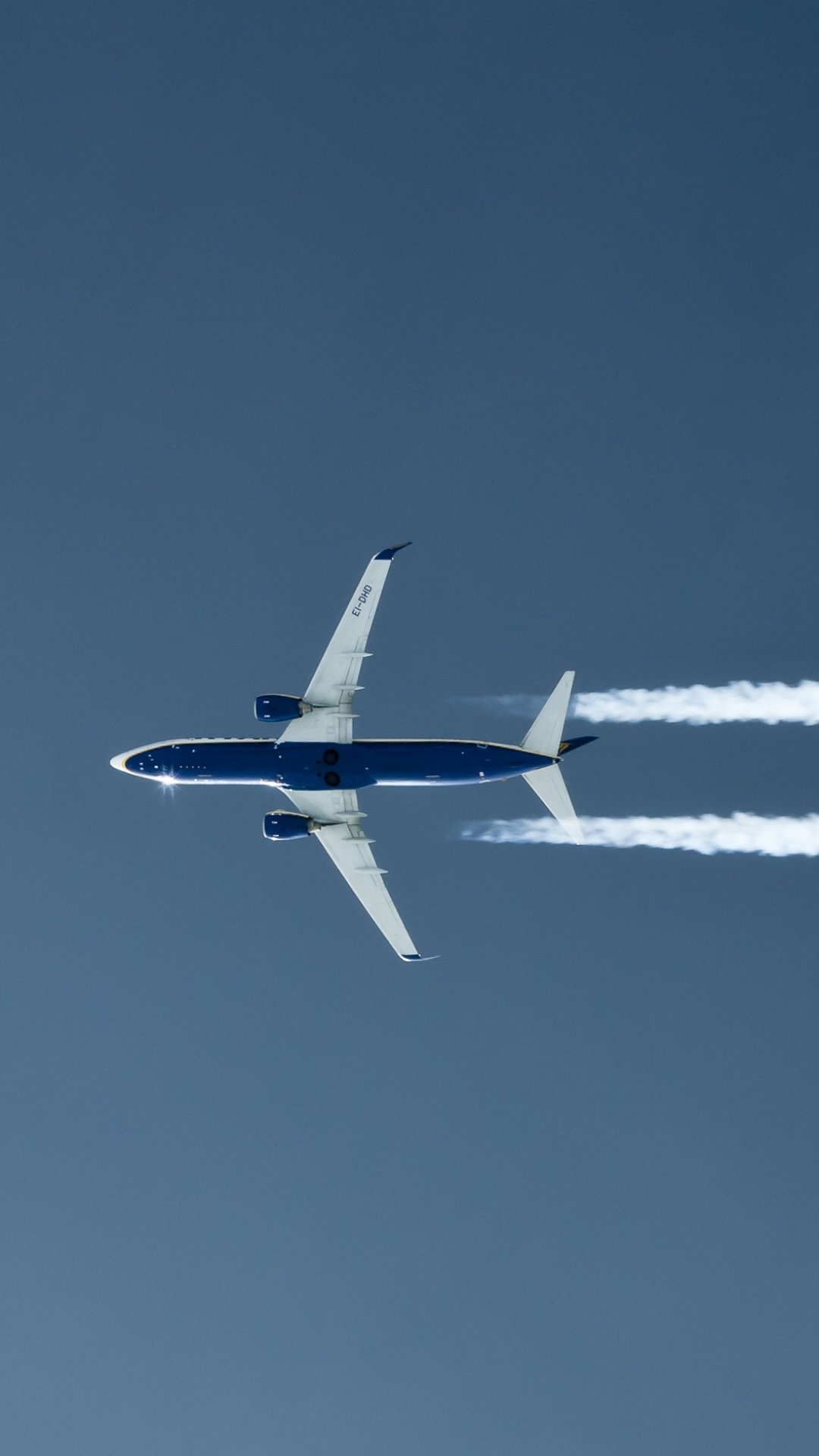 Ryanair, Boeing 737 aircraft, Low-cost carrier, Budget travel, 1080x1920 Full HD Phone
