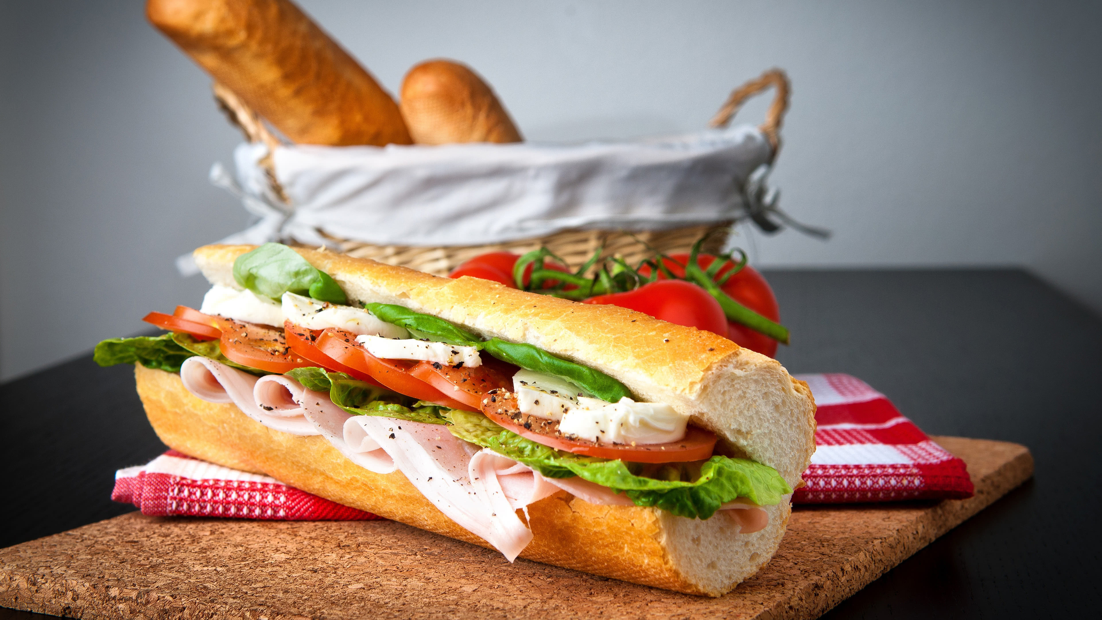 Sandwich, Towering layers, Appetizing presentation, Savory delight, 3840x2160 4K Desktop