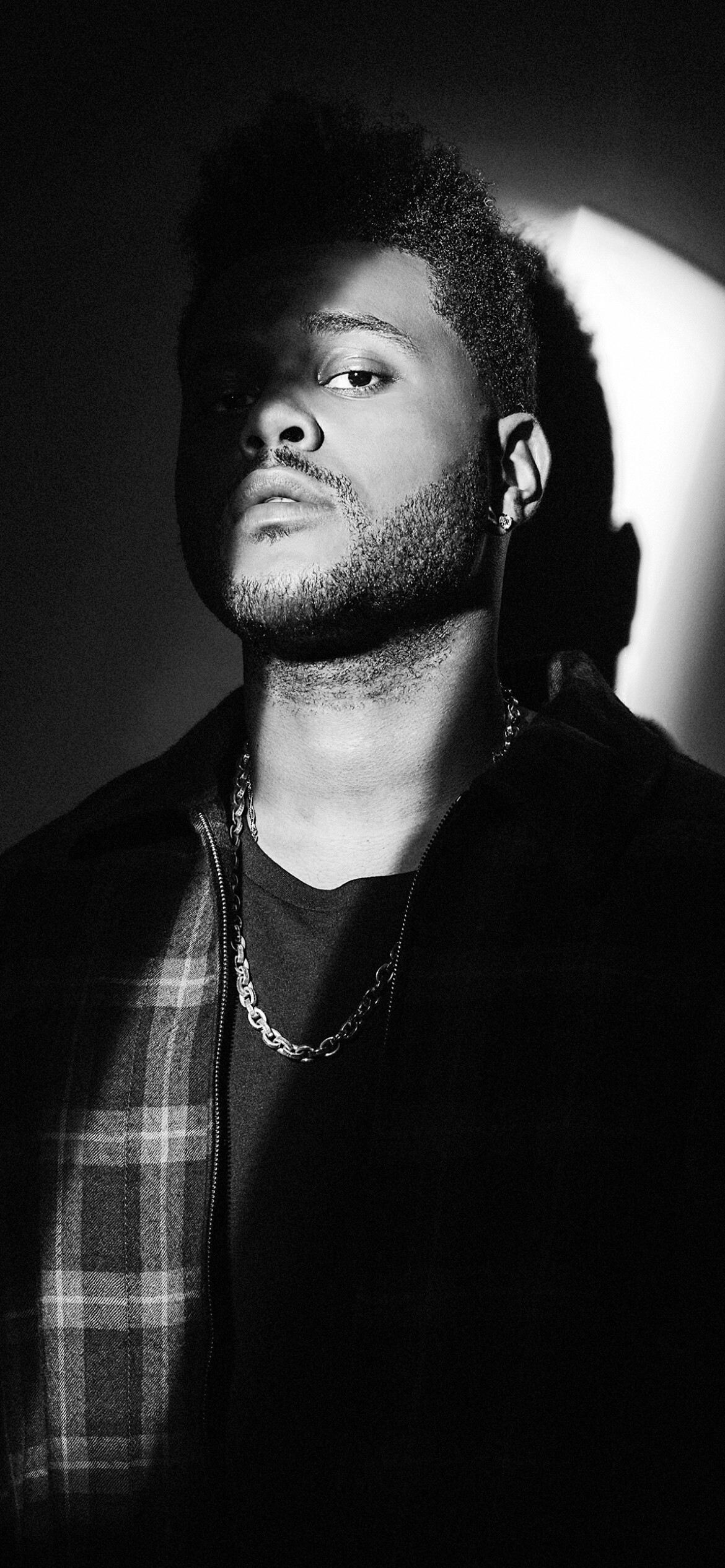 The Weeknd, 4K wallpaper, Black/dark theme, Abel Makkonen Tesfaye, 1170x2540 HD Phone