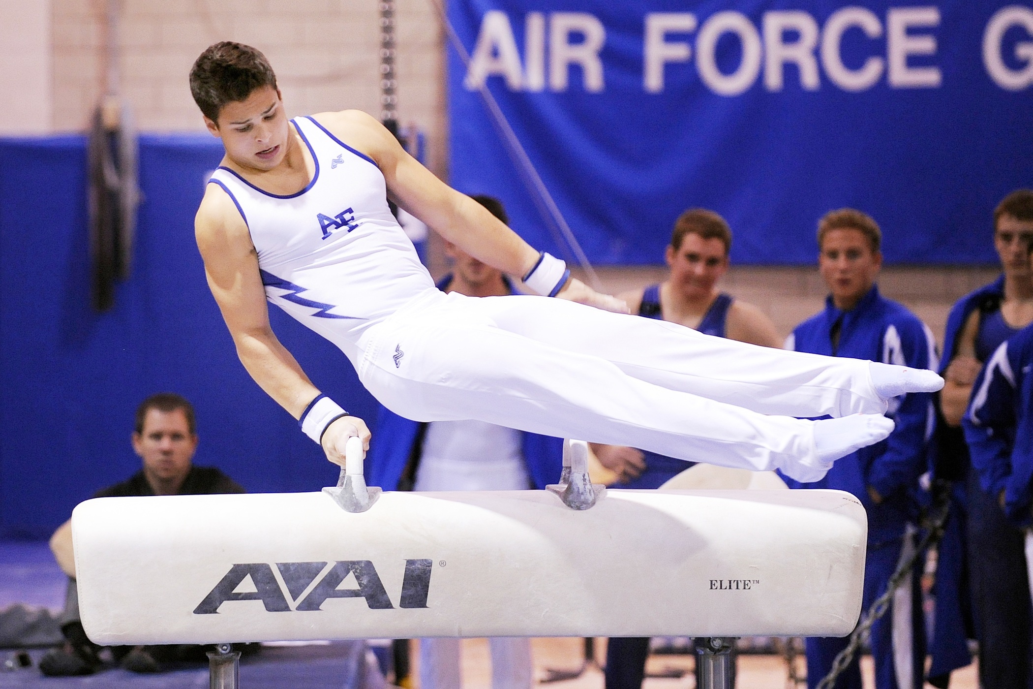 Air Force gymnasts, Pommel Horse (Gymnastics) Wallpaper, 2100x1400 HD Desktop