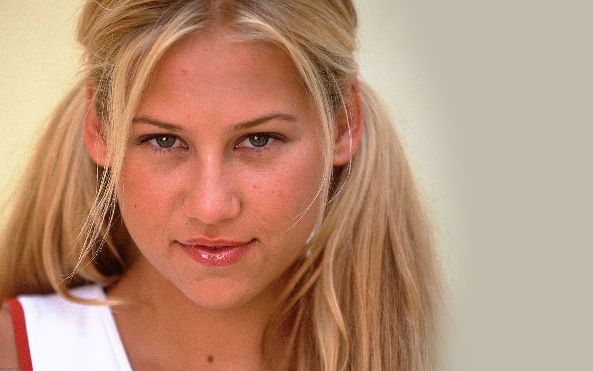 Anna Kournikova, Face wallpaper, 1920x1200 HD Desktop