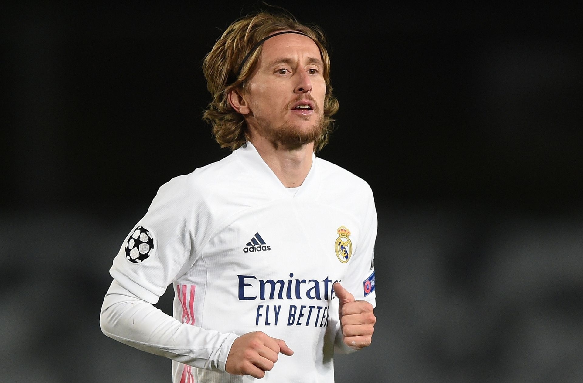 Luka Modric, Real Madrid kit, UEFA Champions League badge, HD Desktop wallpaper
