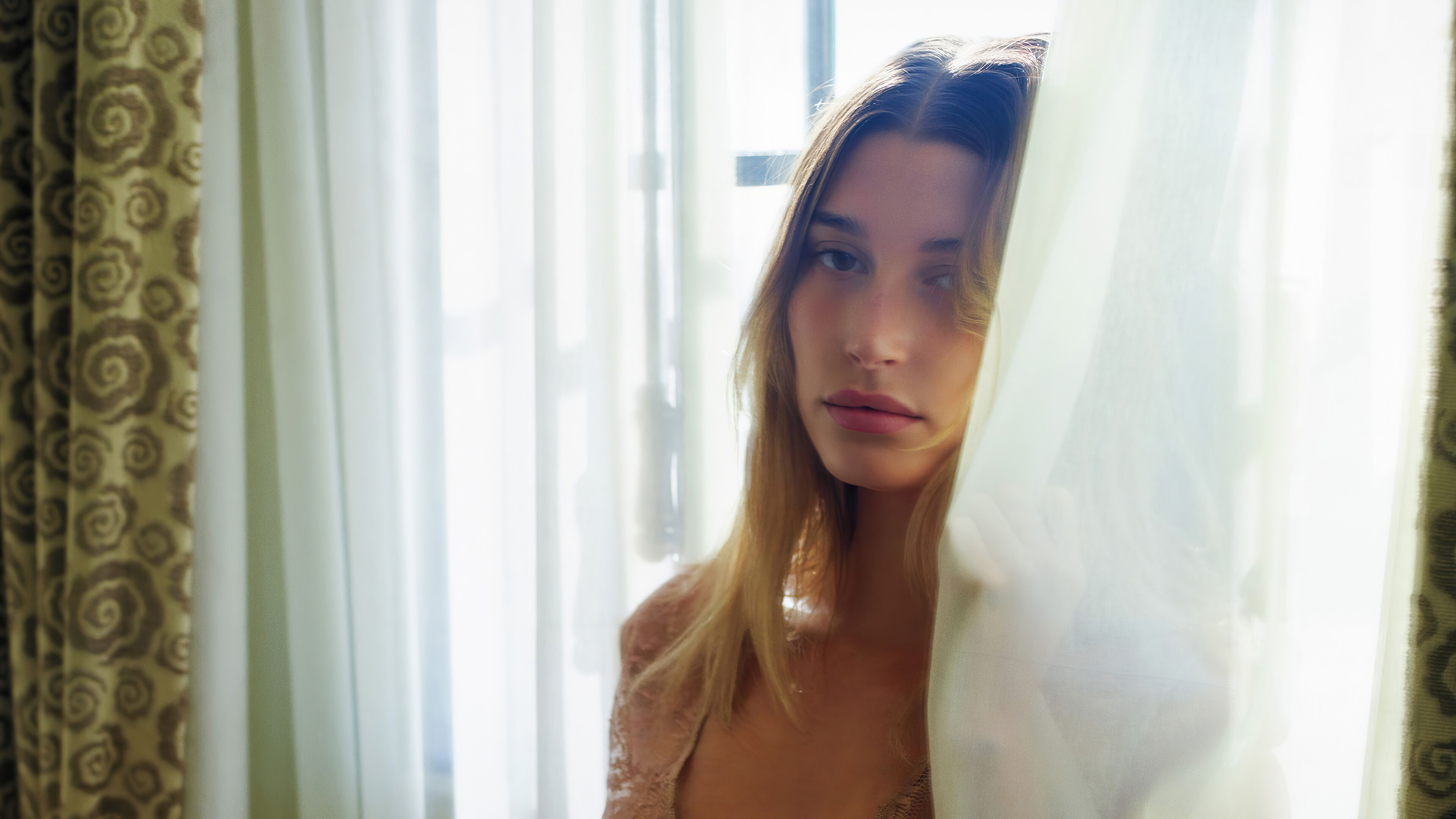 Hailey Bieber, High-definition wallpapers, Dynamic personality, Inspiring figure, 3840x2160 4K Desktop
