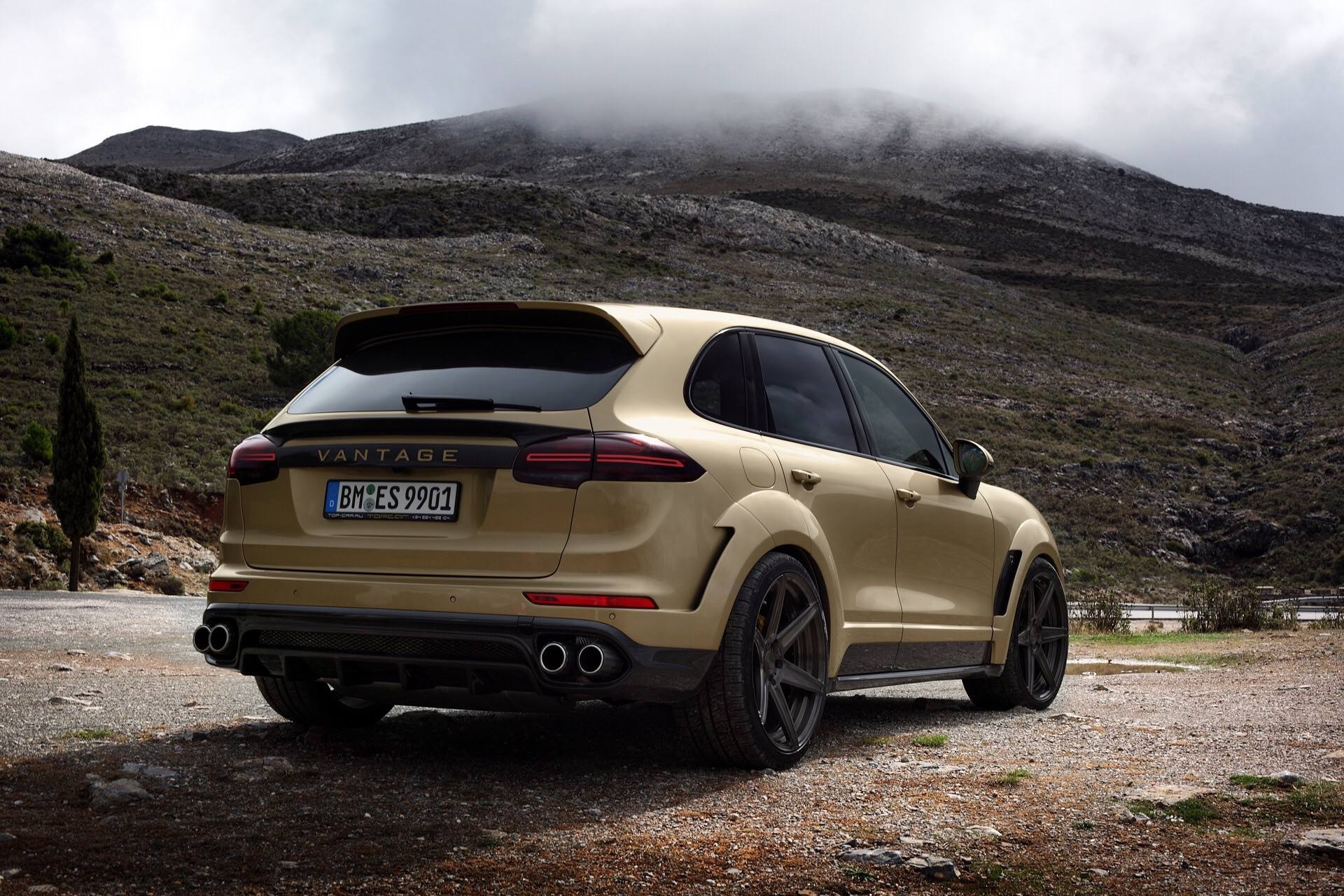 Porsche Cayenne, Captivating wallpapers, Sporty and luxurious, Porsche excellence, 1920x1280 HD Desktop