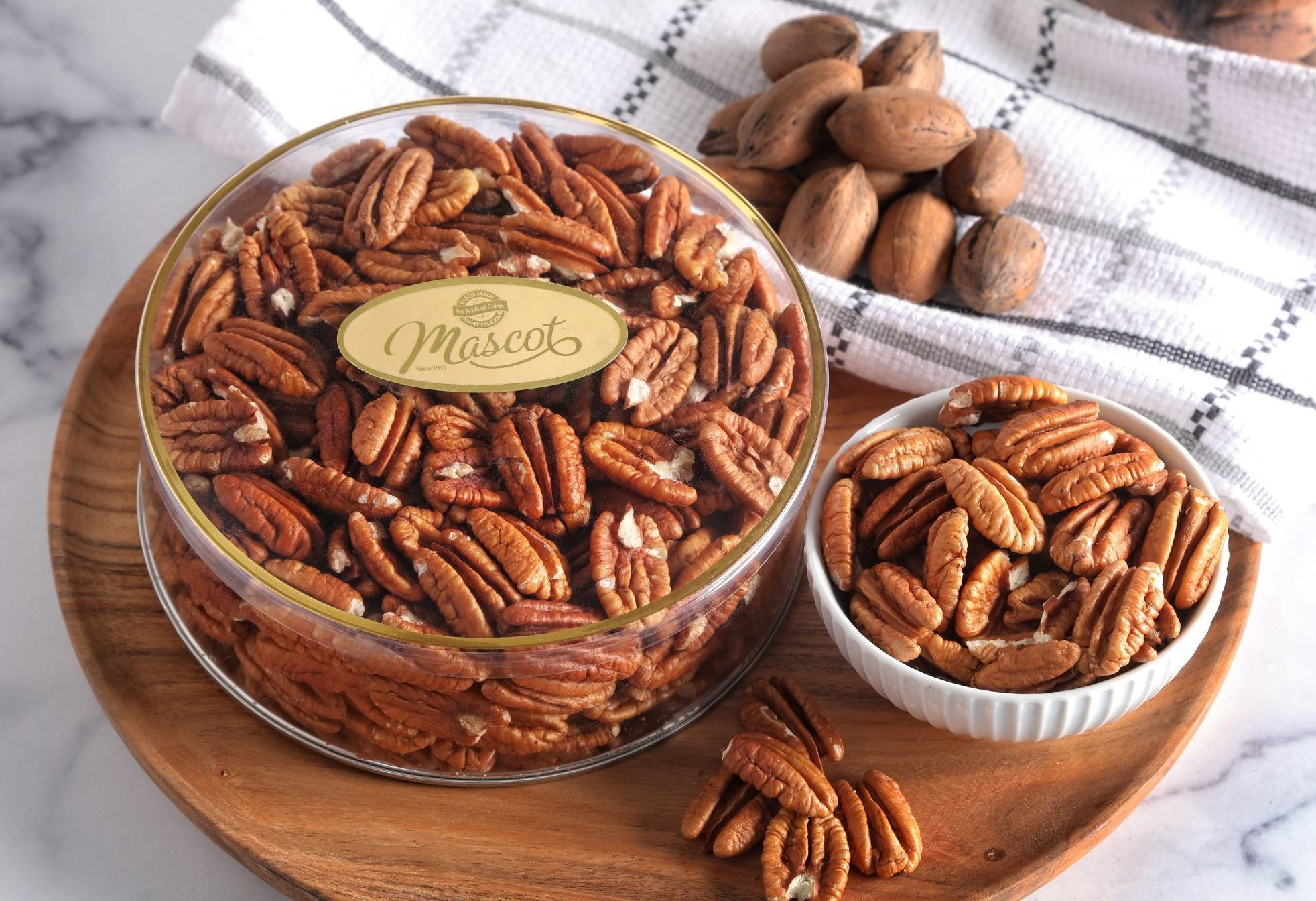 Fresh shelled pecans, Heart-healthy nut, Immunity booster, Nutritious snack, 1970x1350 HD Desktop