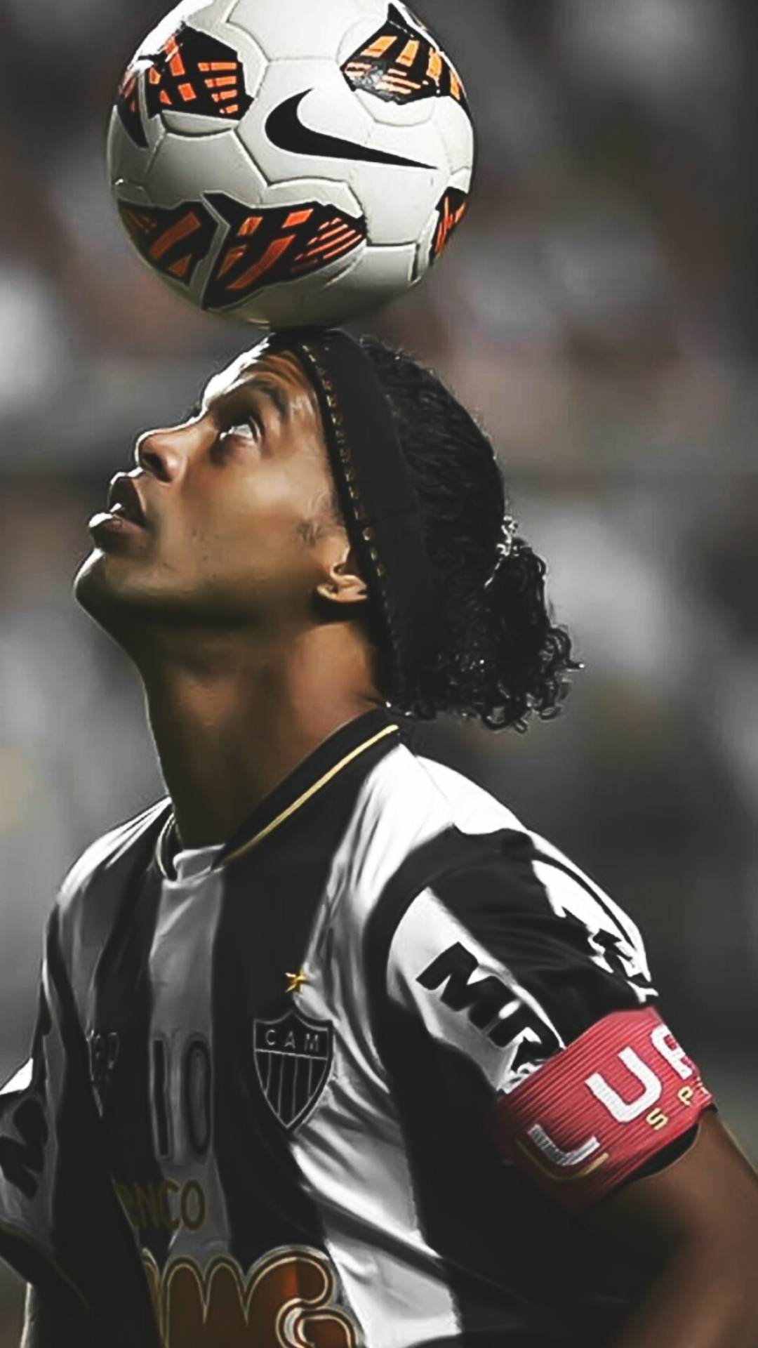 Ronaldinho Gaucho, Clube Atletico Mineiro kit, Nike football, Full HD Phone wallpaper