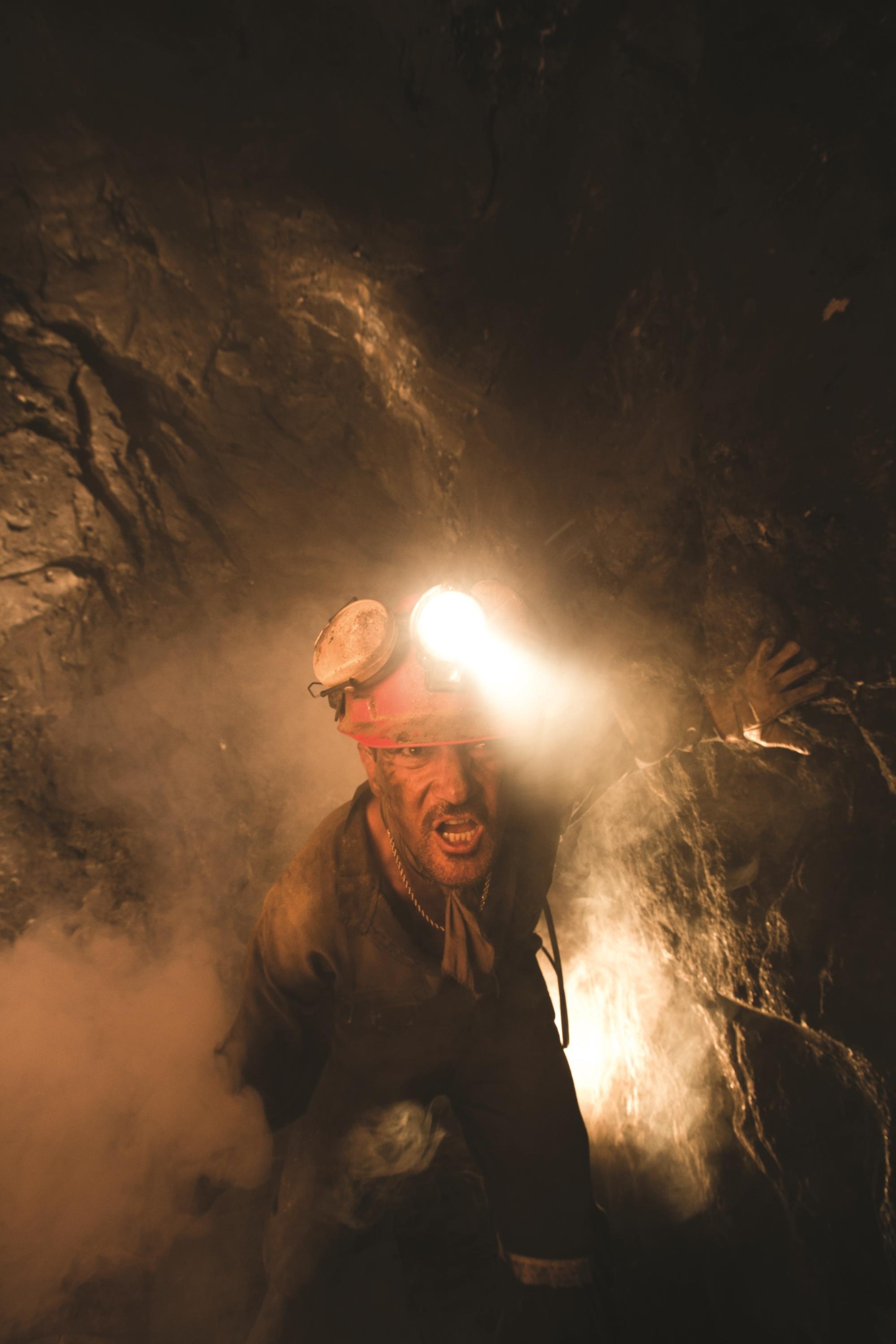 The 33, Chilean miner rescue, Faith magazine, 2000x3000 HD Phone