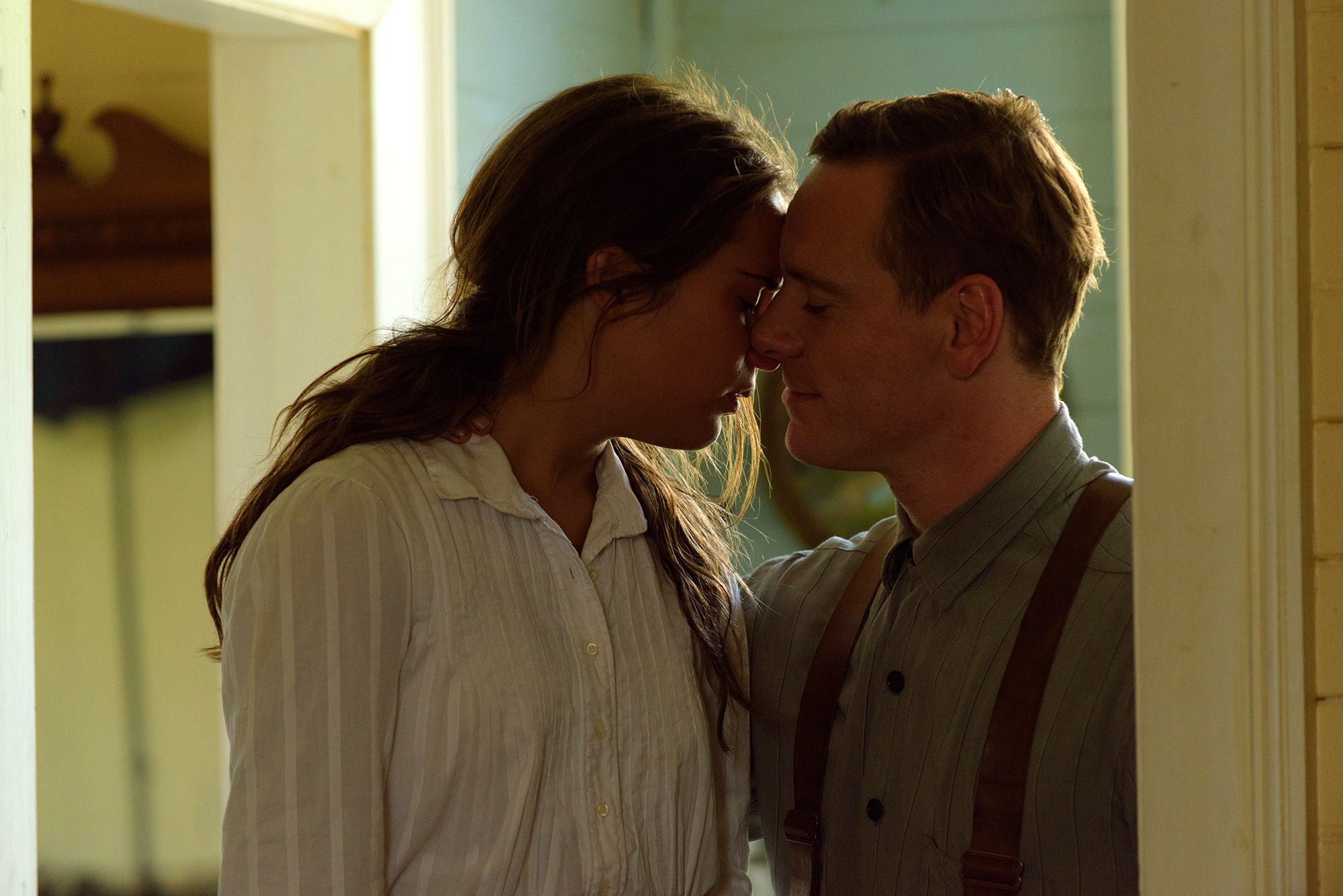 The Light Between Oceans, Derek Cianfrance director, Melodramatic grace, Beautiful cinematography, 2000x1340 HD Desktop