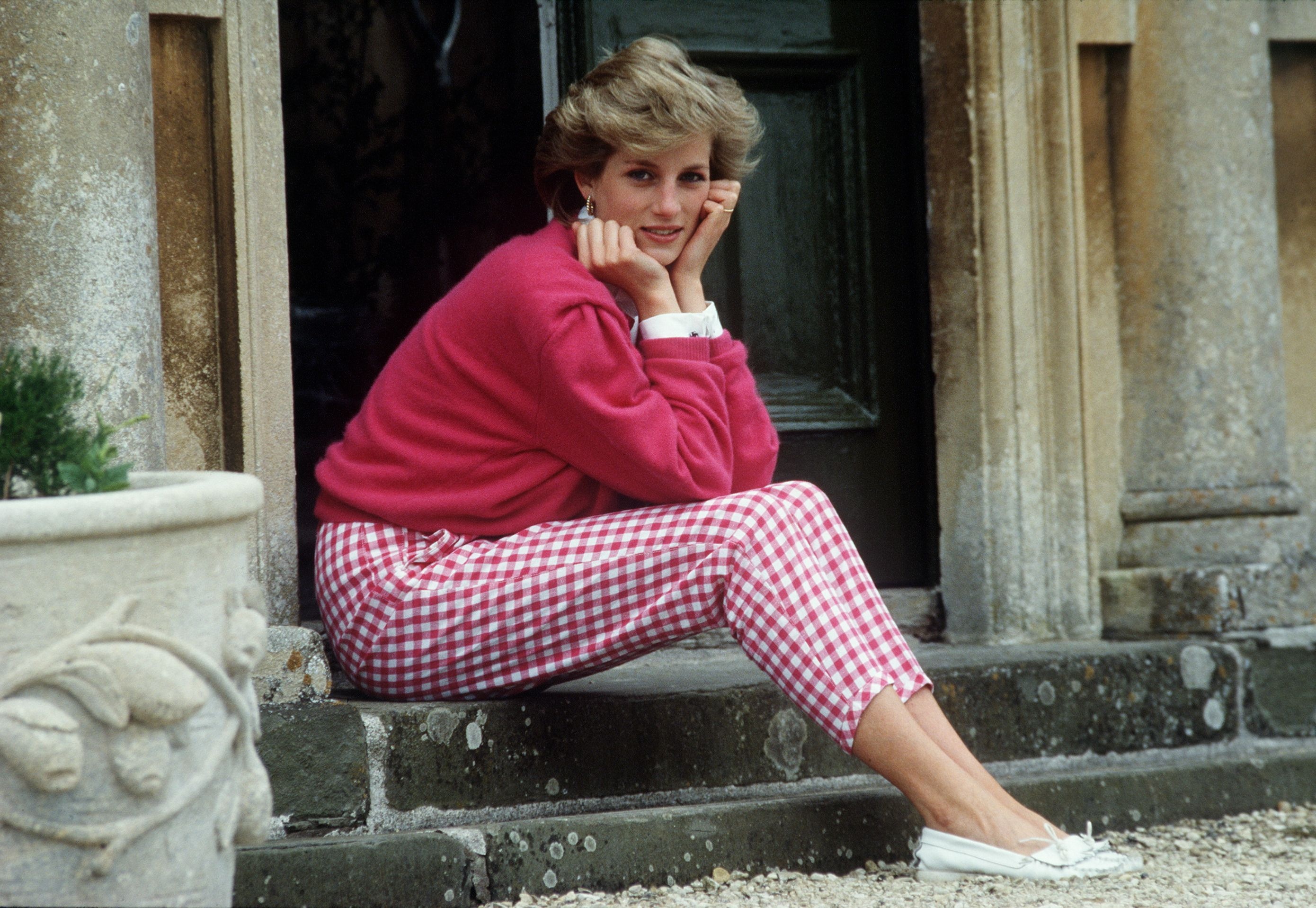 Princess Diana, Timeless beauty, Regal presence, British icon, 2780x1920 HD Desktop