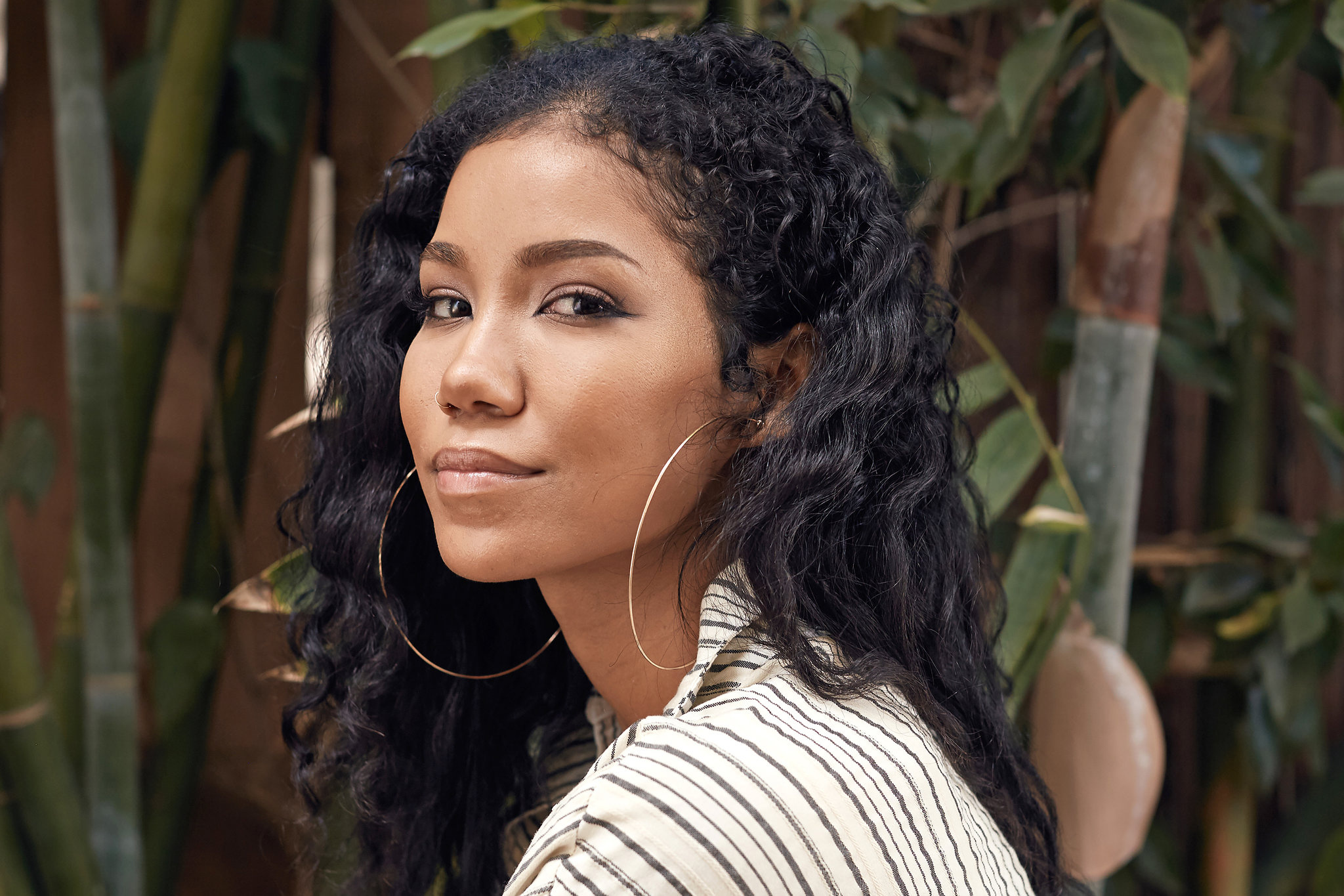 Jhene Aiko, Vampire facials, IV vitamin drips, 2050x1370 HD Desktop