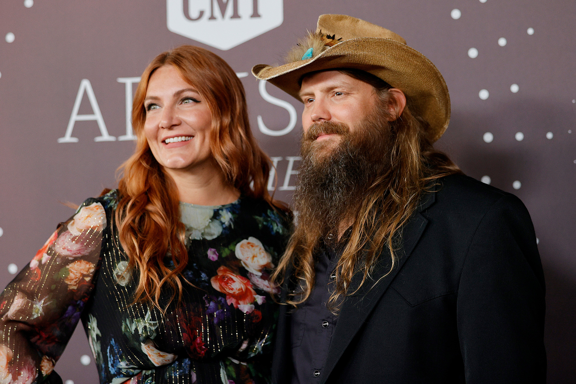 Chris Stapleton, 14th wedding anniversary, 2000x1340 HD Desktop