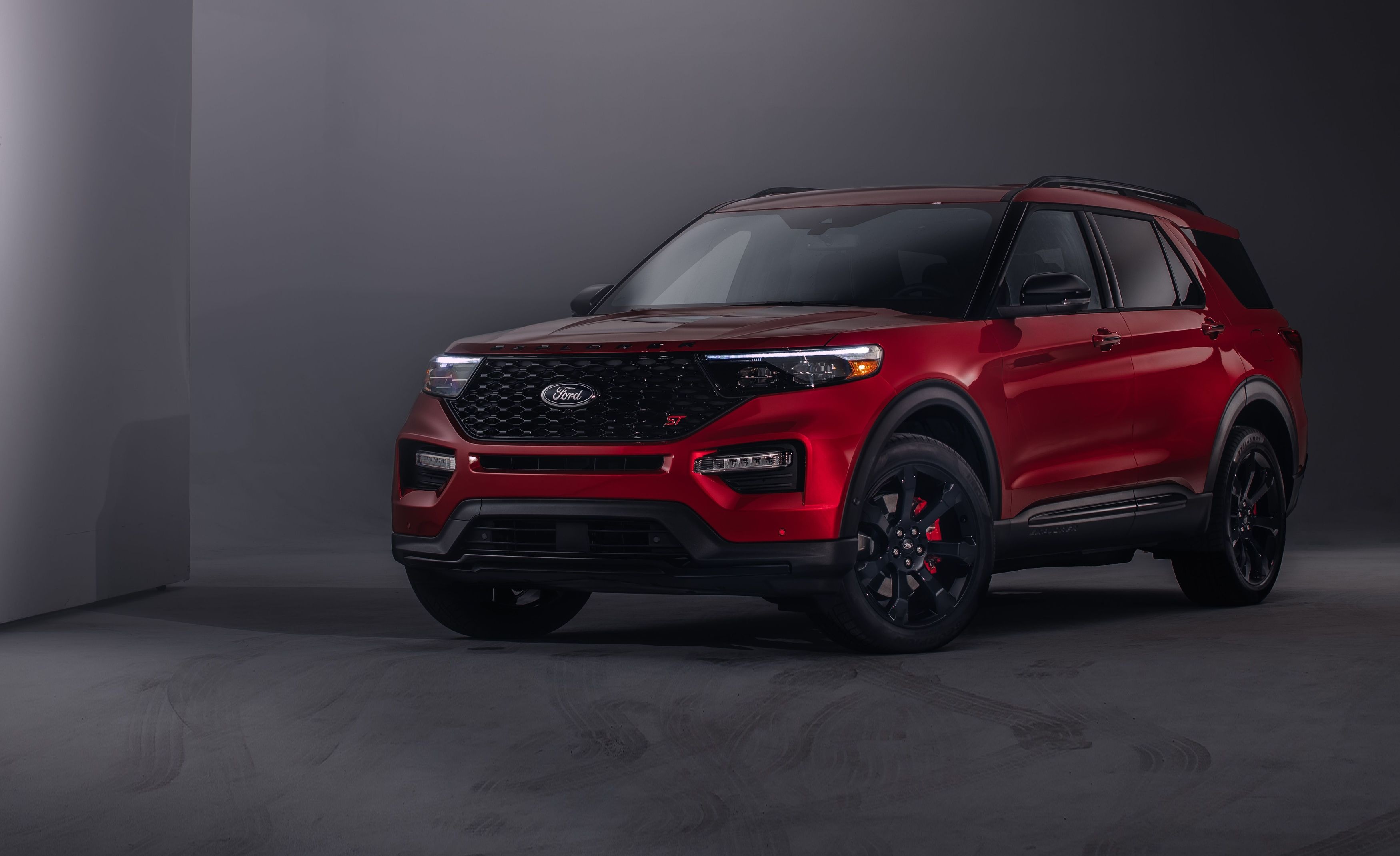 Ford Explorer, High-performance SUV, Thrilling powertrain, Dynamic driving dynamics, 3500x2140 HD Desktop