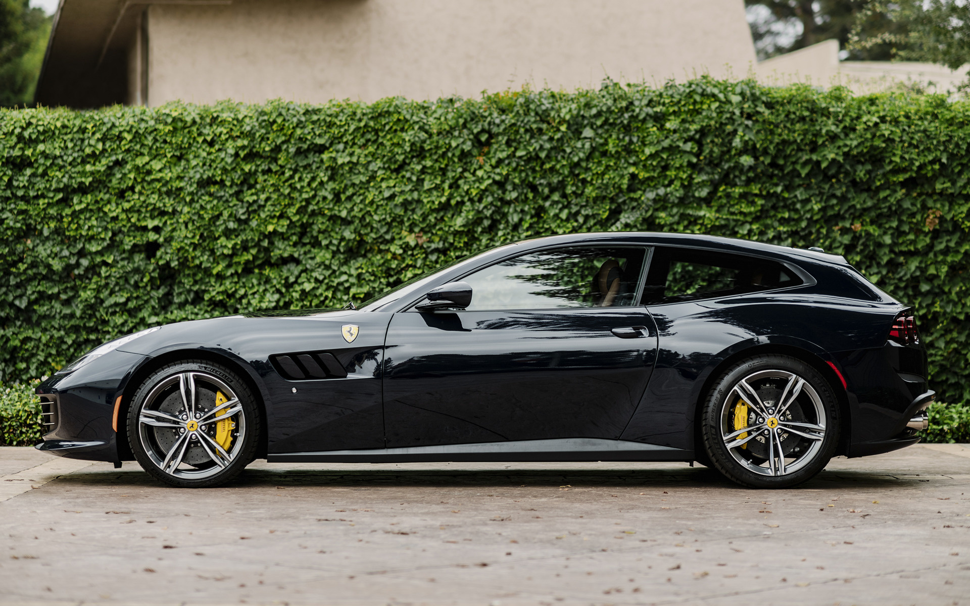 Ferrari GTC4 Lusso car, HD wallpapers, 2016 model, Car pixel, 1920x1200 HD Desktop