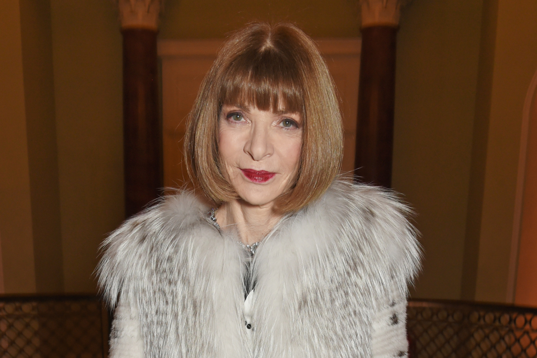 Power-hungry Anna Wintour, Conde Nast staff meetings, Intimidating presence, Office dynamics, 2040x1360 HD Desktop