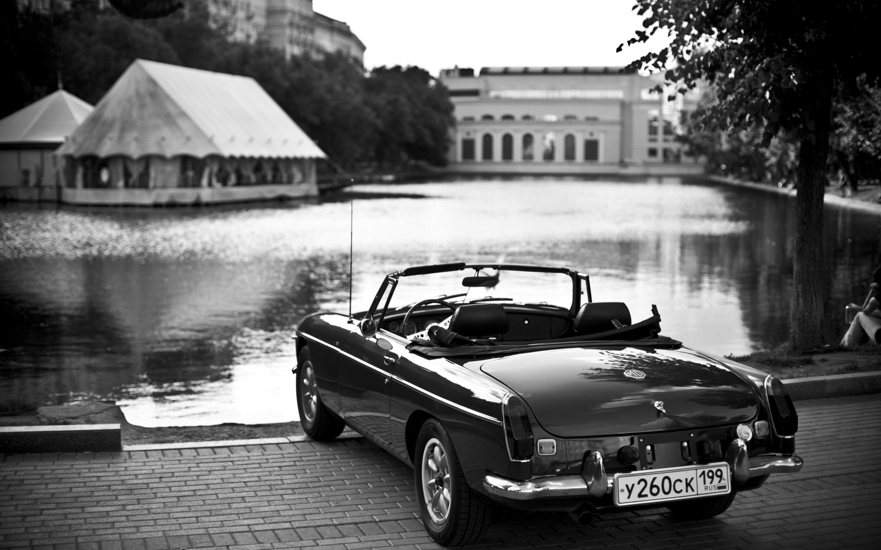 MG MGB Roadster, license plate y260ck 199, waterfront park promenade, HD Desktop wallpaper