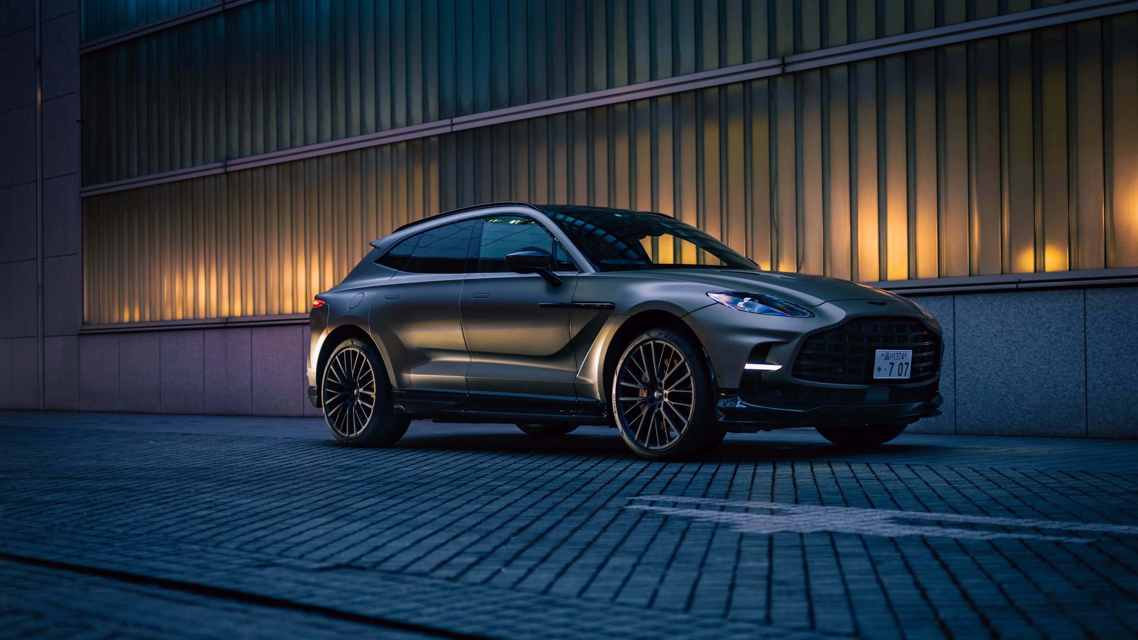 2022 Model, Aston Martin DBX707 Wallpaper, 3840x2160 4K Desktop