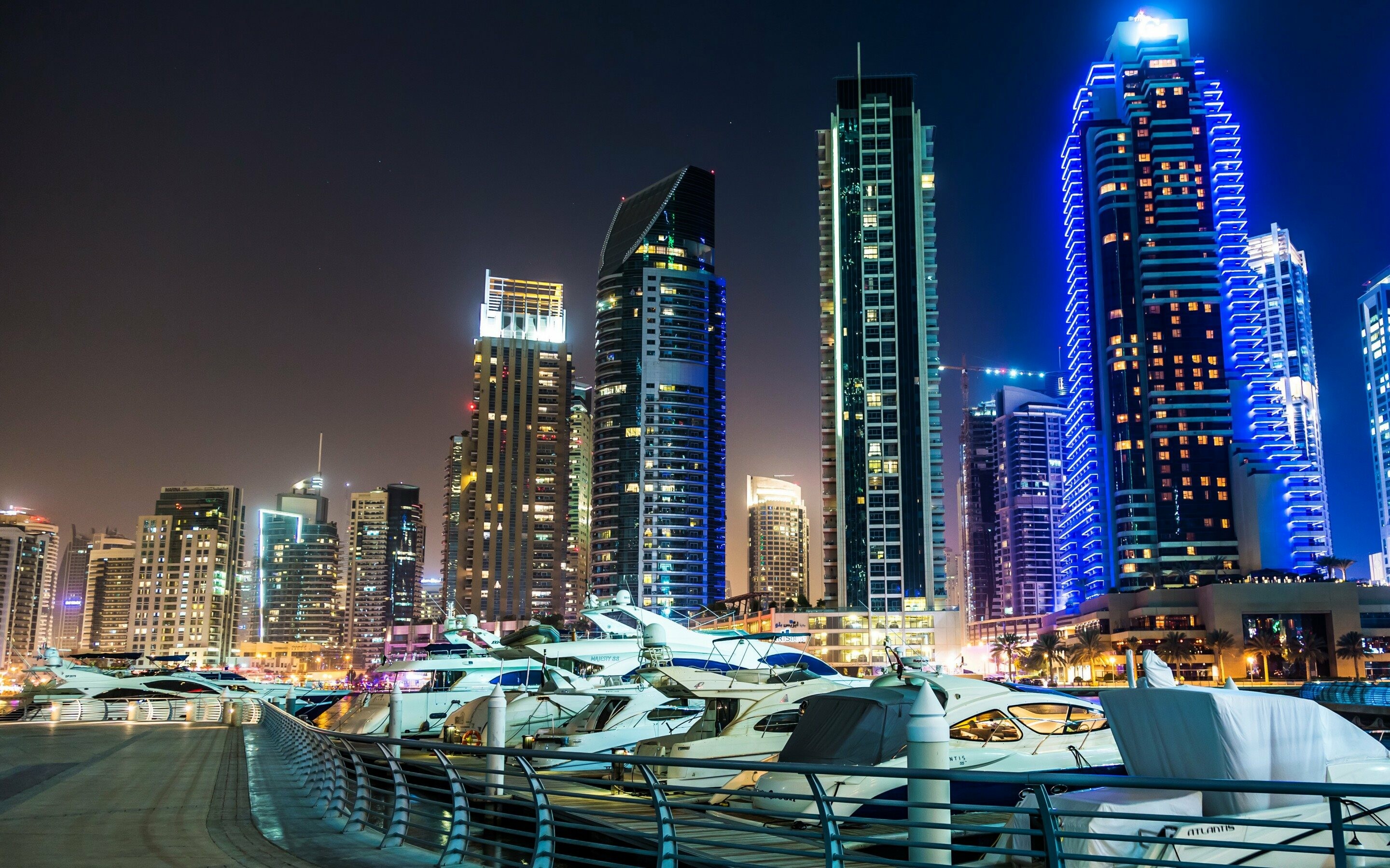 United Arab Emirates, Skyscrapers, Yacht night, High quality, 2880x1800 HD Desktop