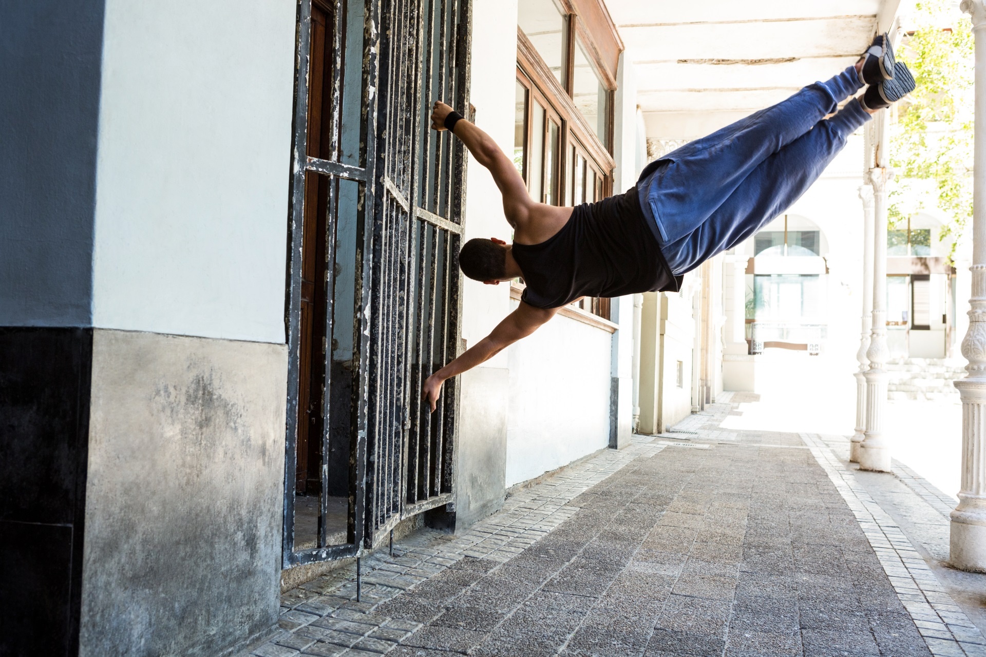 City runners, Limitless movement, Parkour lifestyle, No boundaries, 1920x1280 HD Desktop