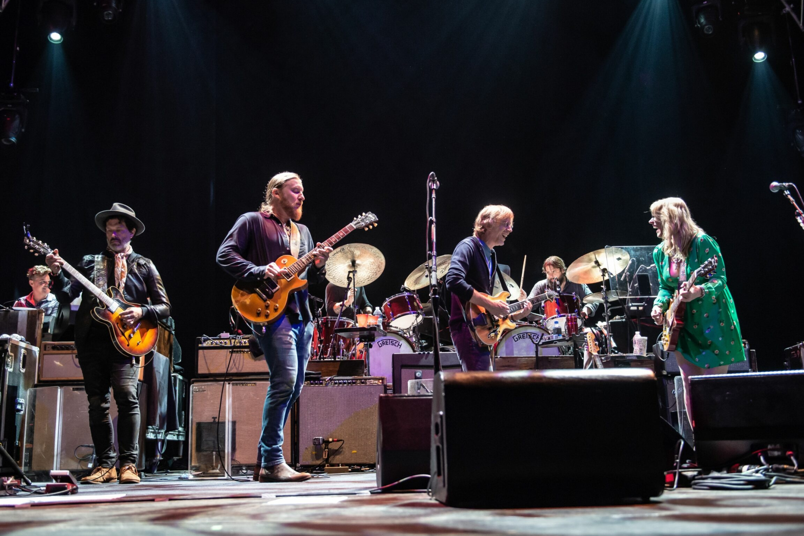 Trey Anastasio, Tedeschi Trucks Band Wallpaper, 2560x1710 HD Desktop
