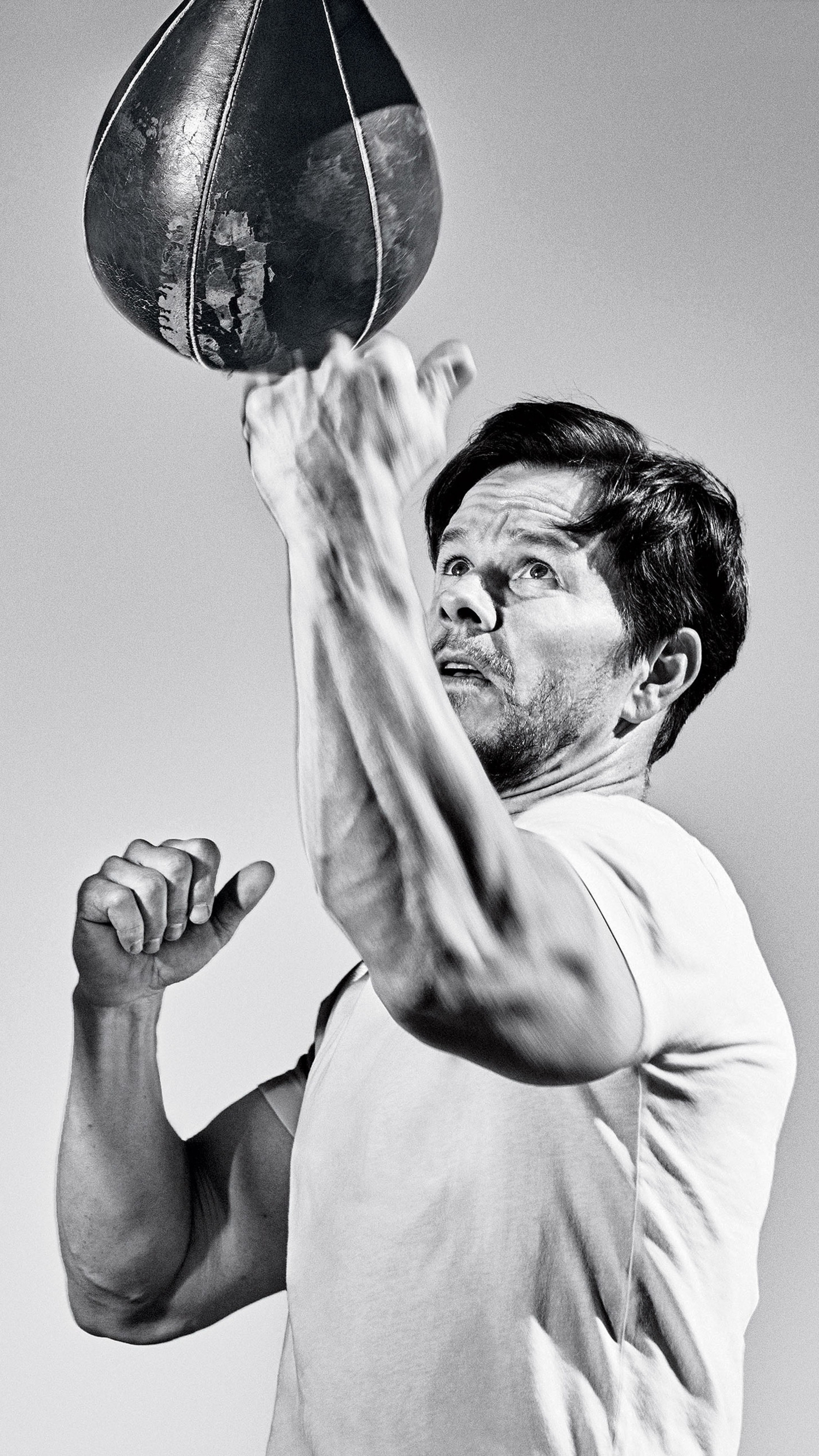 Mark Wahlberg, Men's Health, Monochrome, Xperia X, 2160x3840 4K Phone