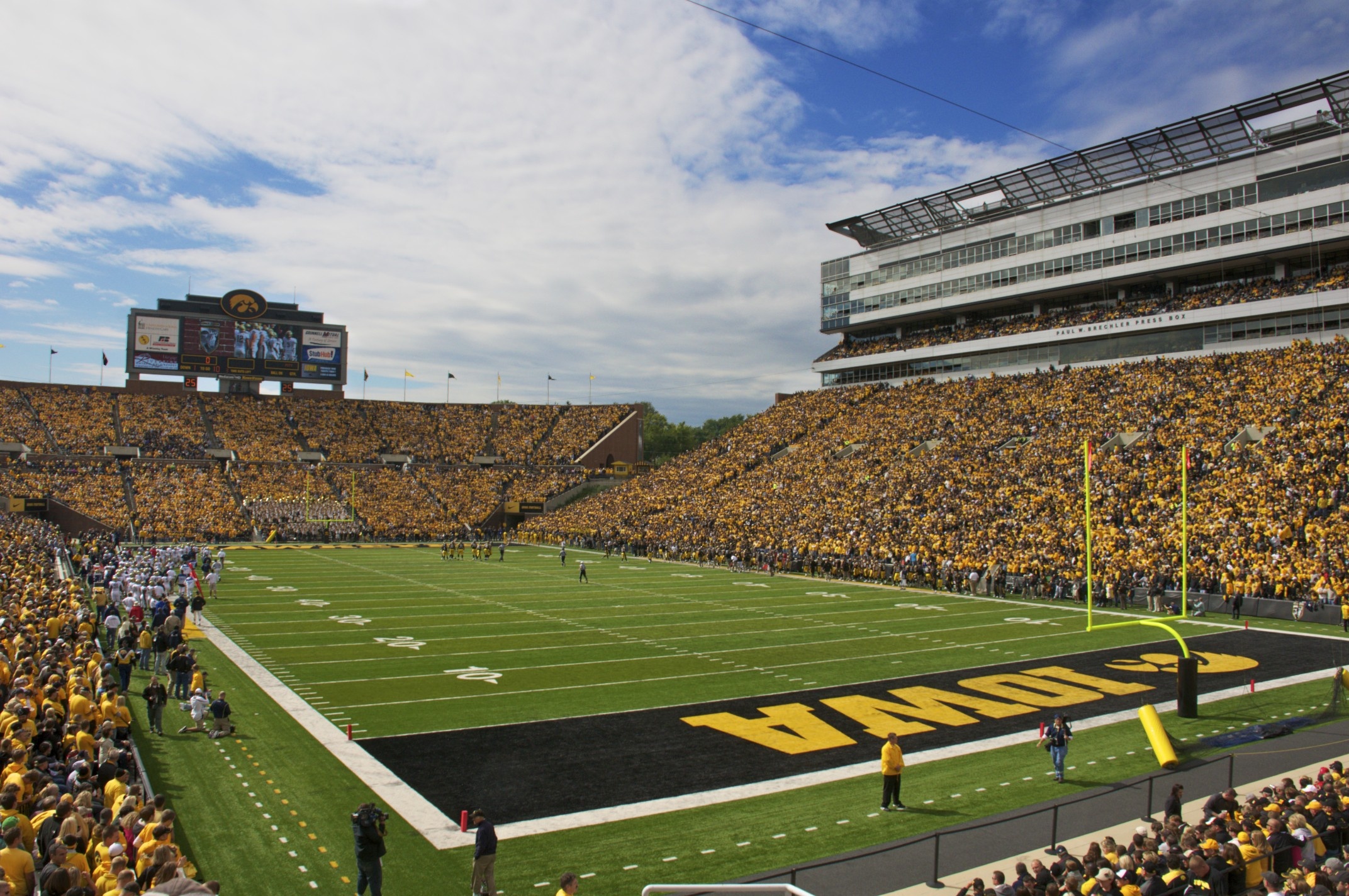 Iowa Hawkeyes Football, Classic views, Kinnick Stadium, Iowa, 2150x1430 HD Desktop