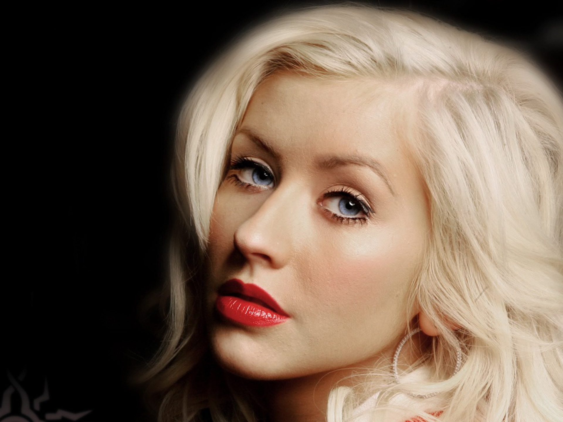 Christina Aguilera, Celebrity wallpaper, Music diva, Iconic presence, 1920x1440 HD Desktop