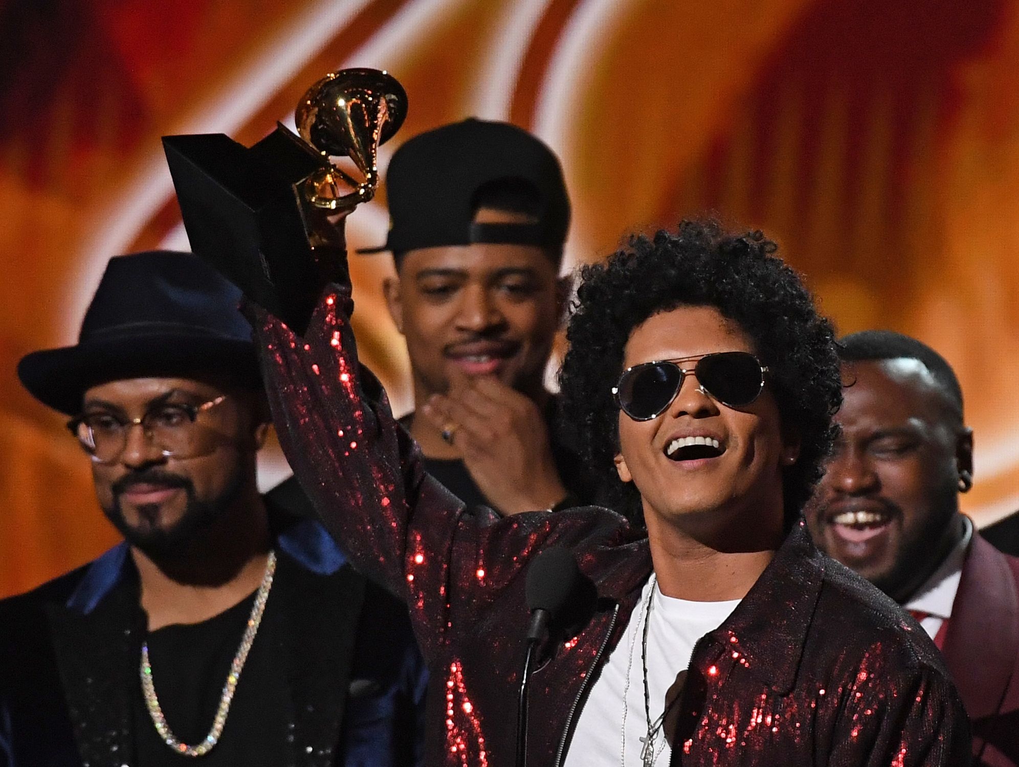 Bruno Mars, Cultural appropriation debate, Music influence, Twitter discussion, 2000x1500 HD Desktop