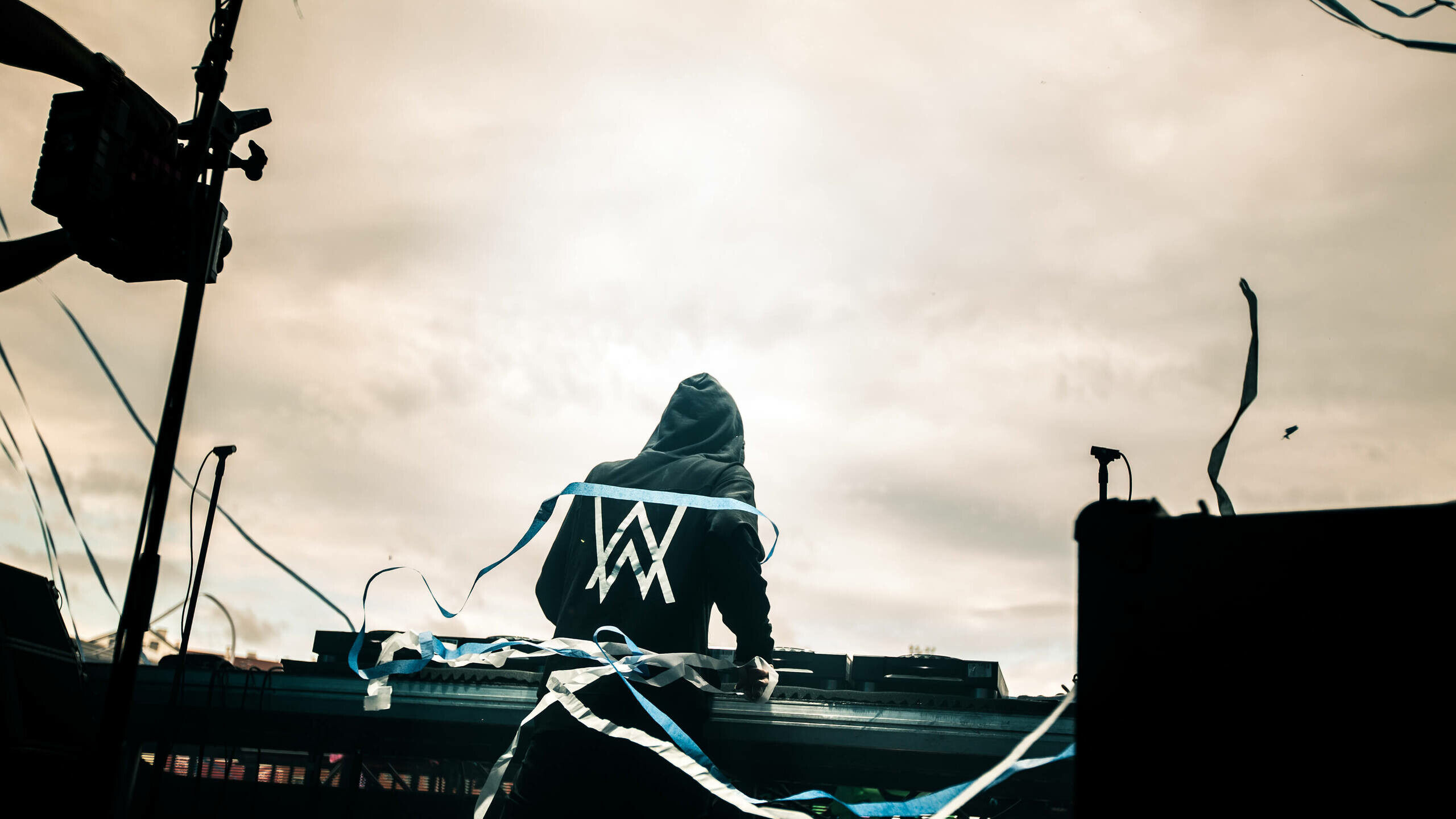 Alan Walker, 2018, 1440p resolution, HD wallpapers, 2560x1440 HD Desktop