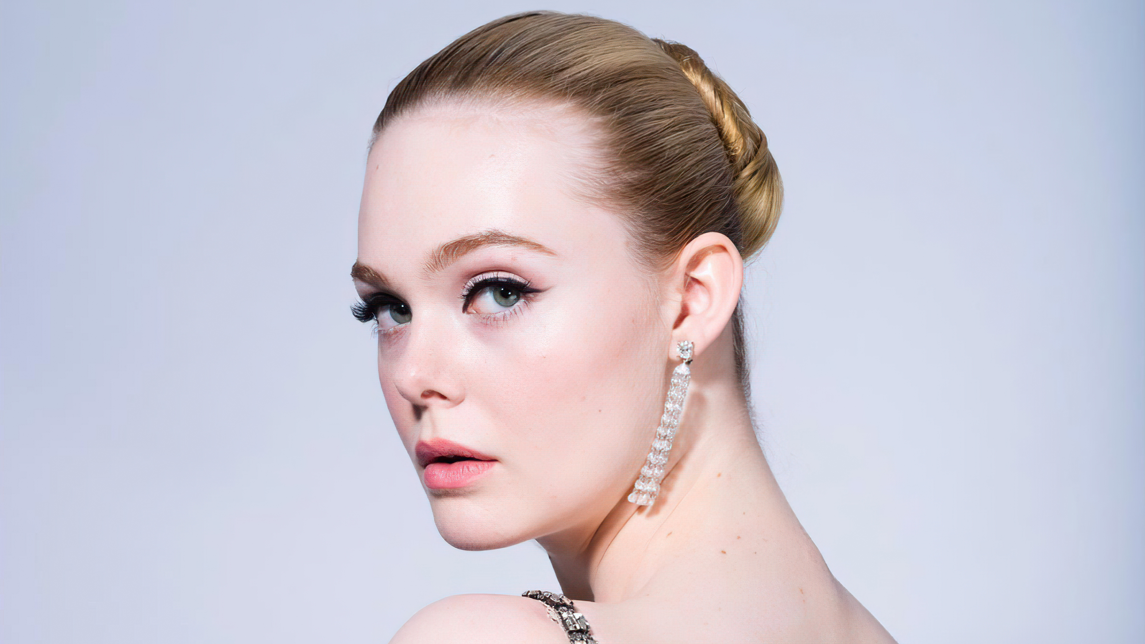 Elle Fanning, Golden Globes 2021, Celebrities, Wallpapers, 3840x2160 4K Desktop