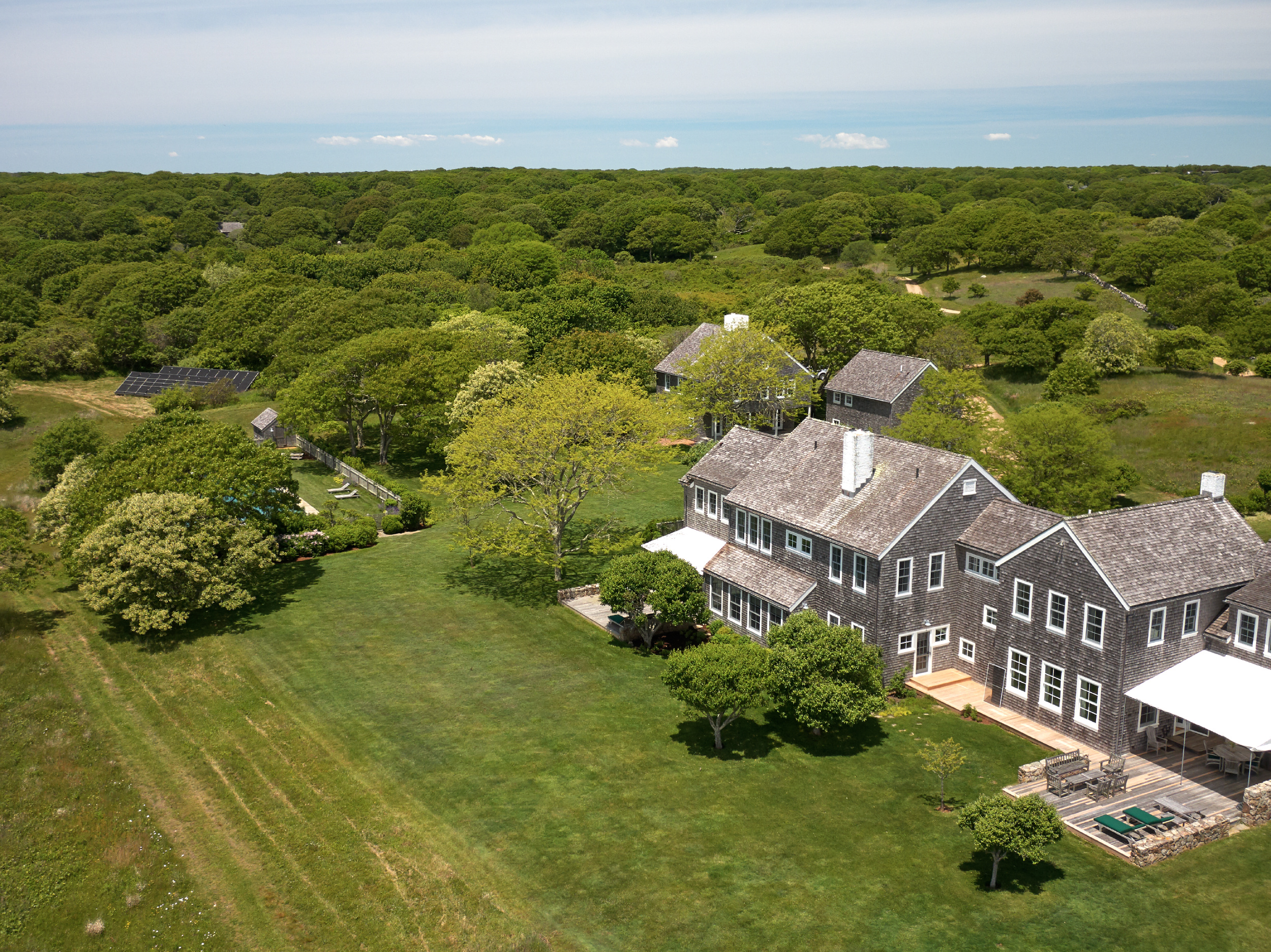 Jackie O's getaway, Marthas Vineyard, Land preservation, Boston Globe, 2500x1880 HD Desktop