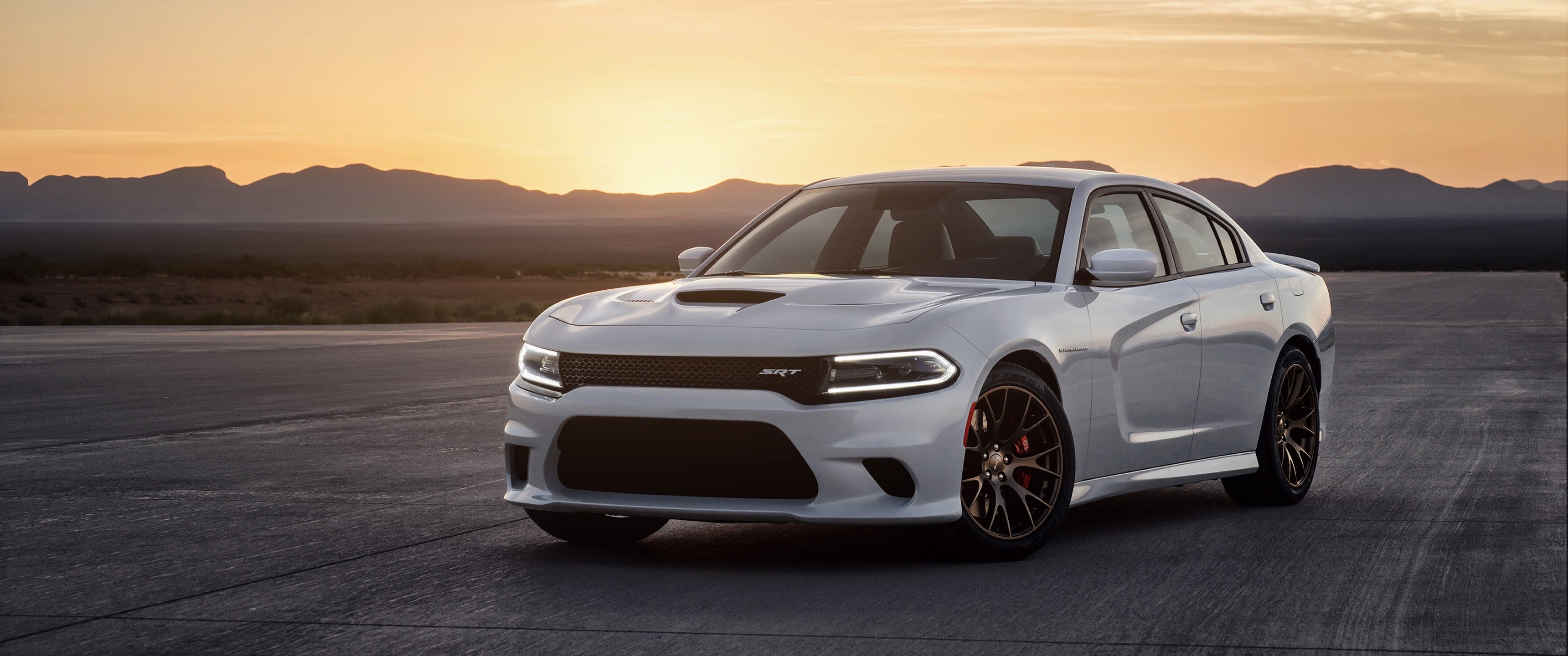 white Dodge Charger SRT Hellcat, desert mountain sunset, SRT grille emblem, Dual Screen Desktop wallpaper