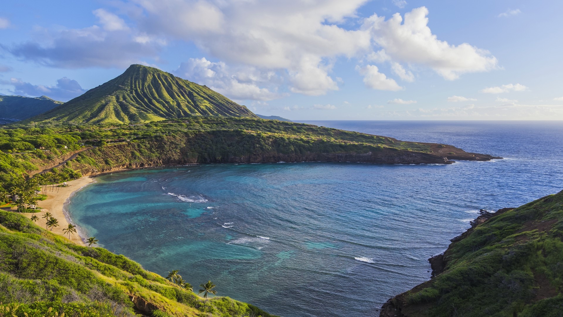 Hanauma Bay Nature Preserve, Pristine beaches, Majestic mountains, Natural beauty, 1920x1080 Full HD Desktop