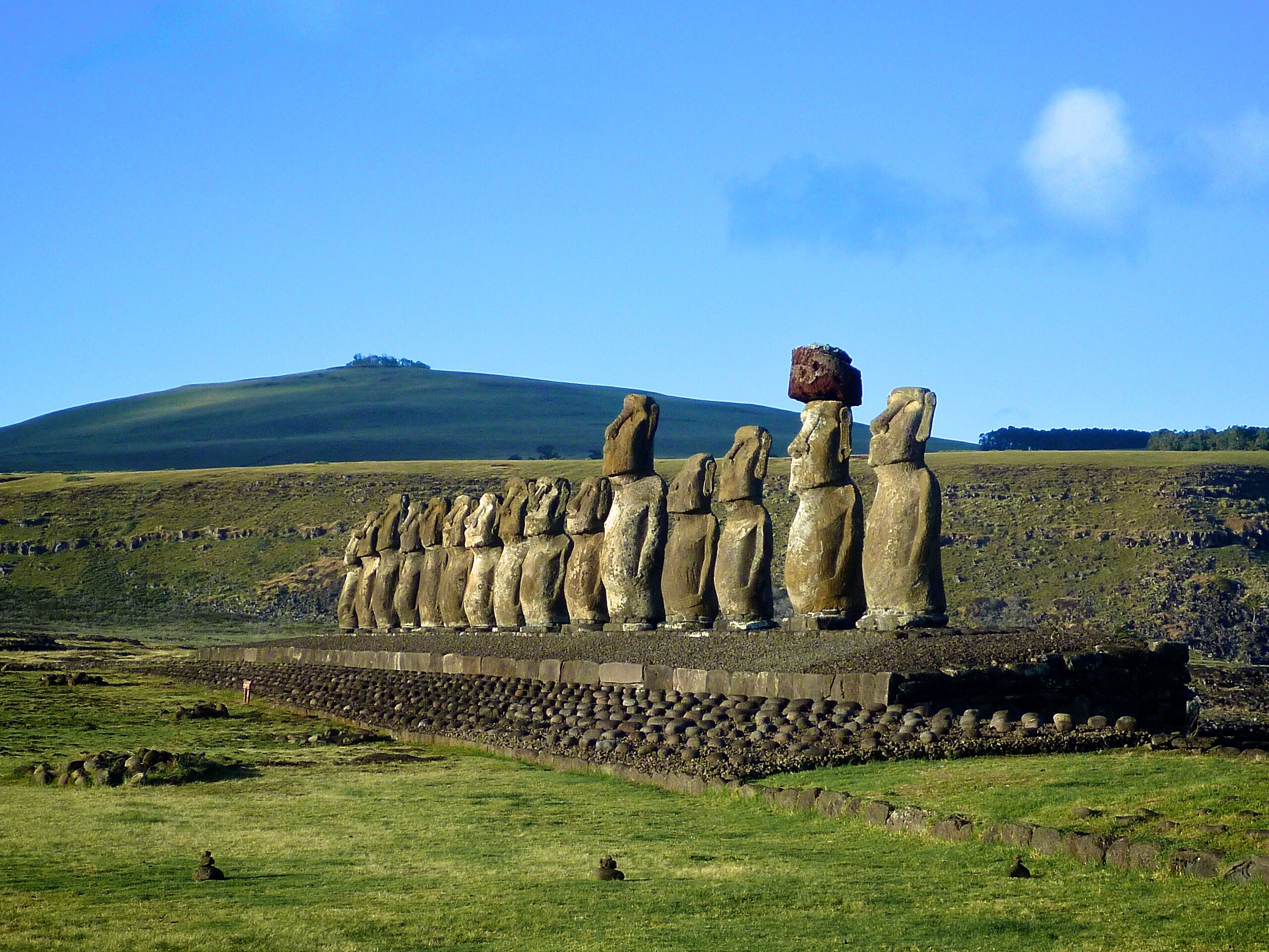 Ahu Tongariki, Moai Wallpaper, 2560x1920 HD Desktop