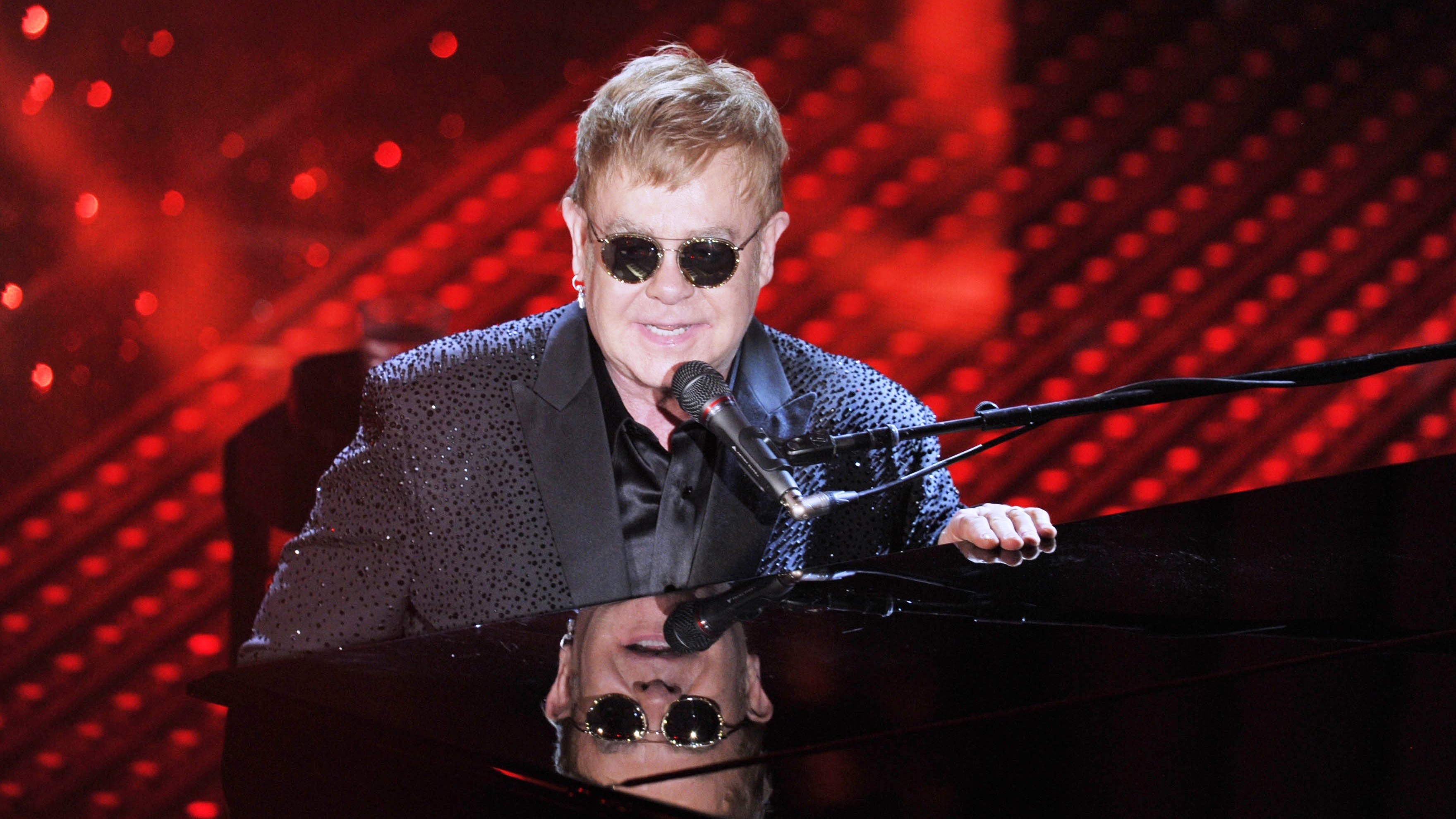 Elton John, Legendary musician, Iconic wallpaper, Timeless songs, 3520x1980 HD Desktop