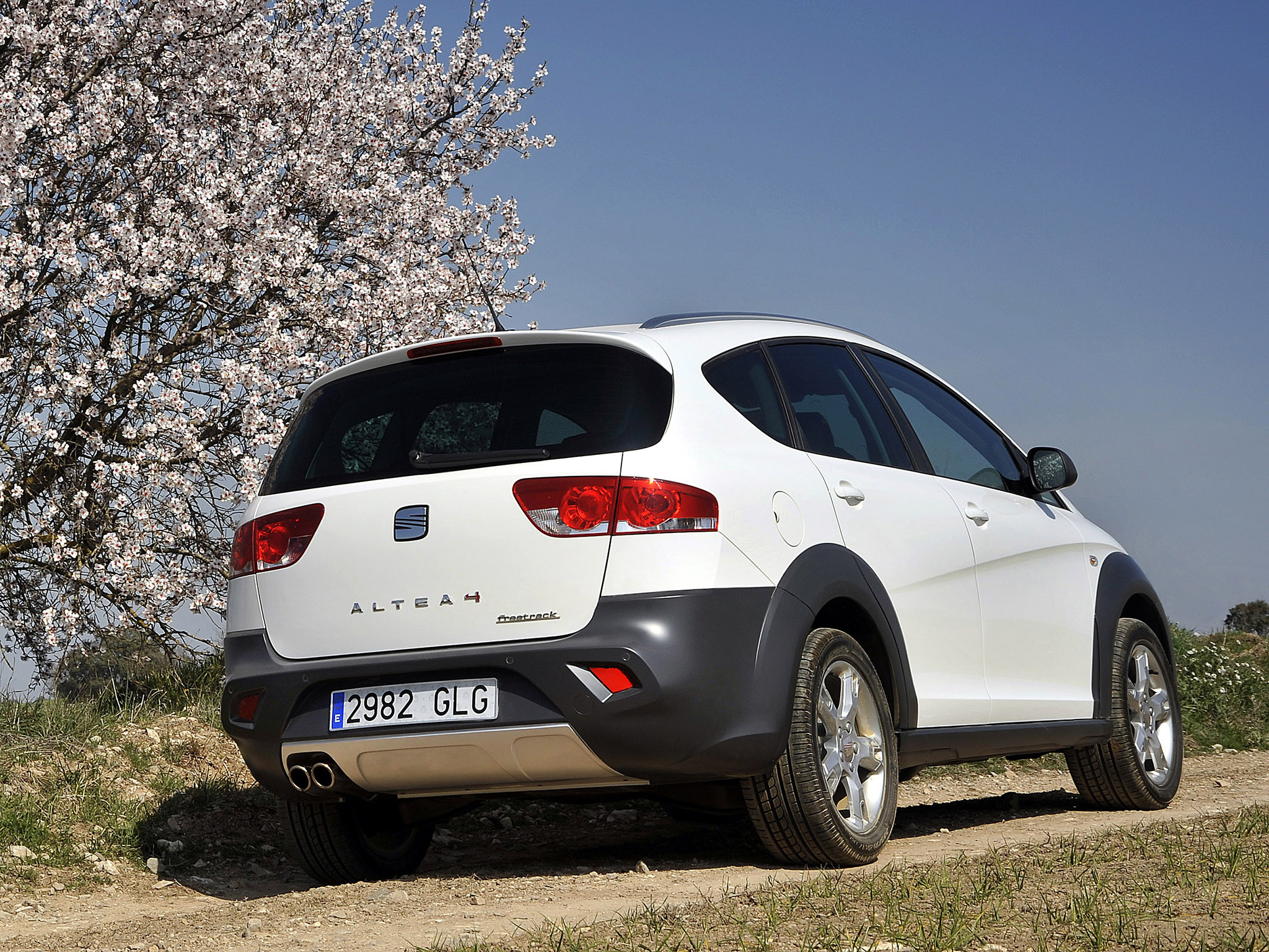 Seat Altea, BMW collaboration, Crossover SUV, Sporty and stylish, 2050x1540 HD Desktop