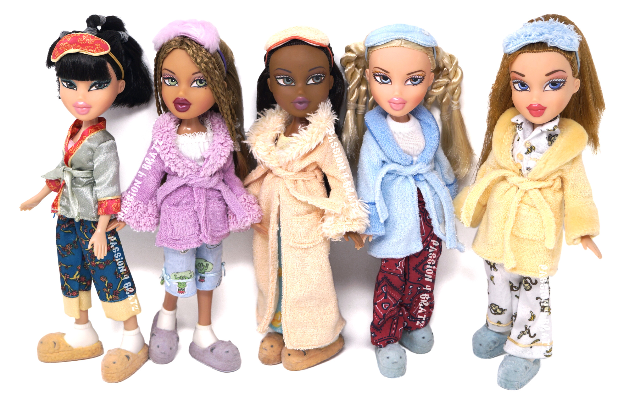 Bratz Dolls, Slumber party line, Bratz inspired outfits, Bratz girls, 2000x1270 HD Desktop