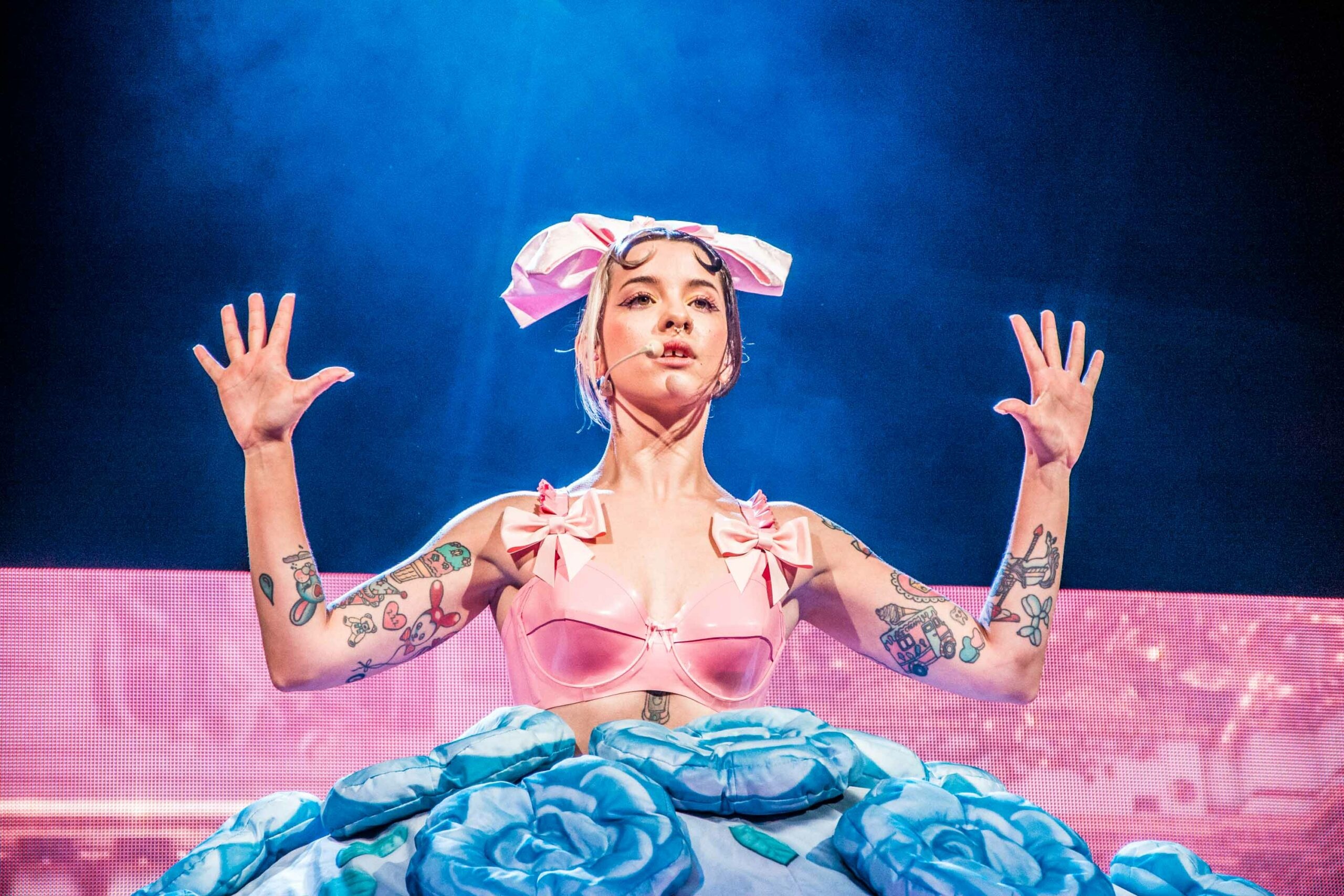 Melanie Martinez, Music artist, Live concert, O2 Shepherds Bush Empire, 2560x1710 HD Desktop