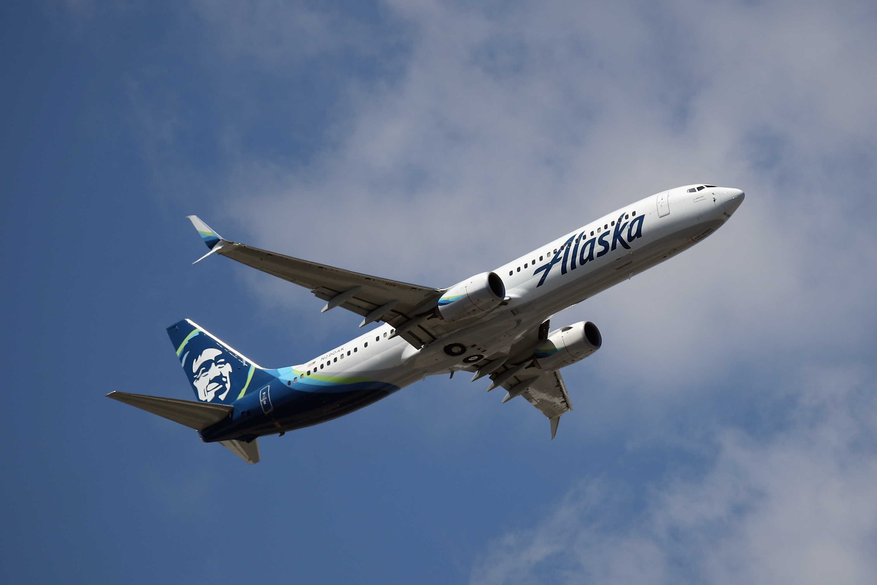 Alaska Airlines, Buy one get one deal, Flight discounts, Limited offer, 3000x2000 HD Desktop