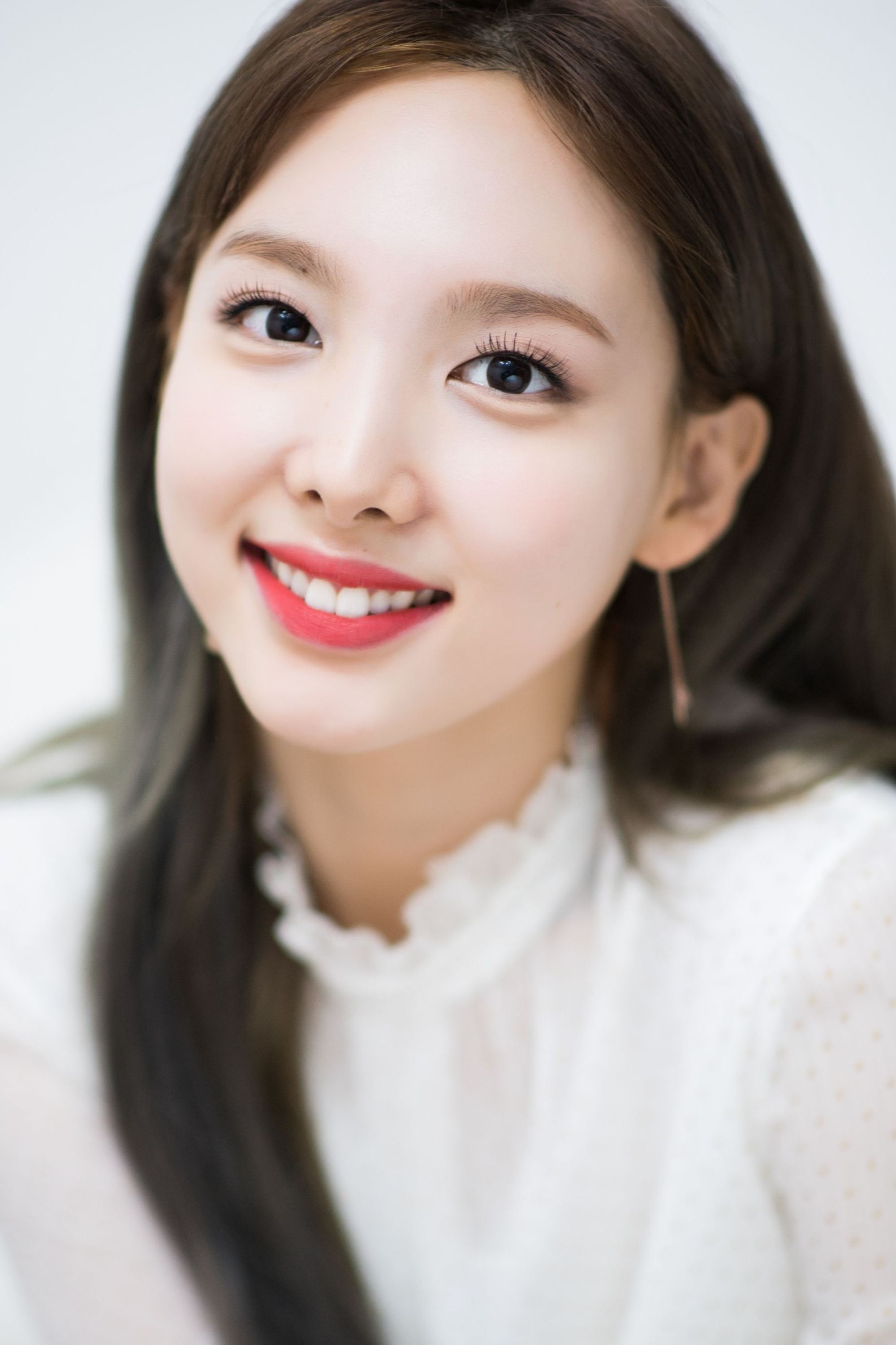 Nayeon (TWICE), Music prodigy, Fan-favorite, Captivating vocals, 2000x3000 HD Phone