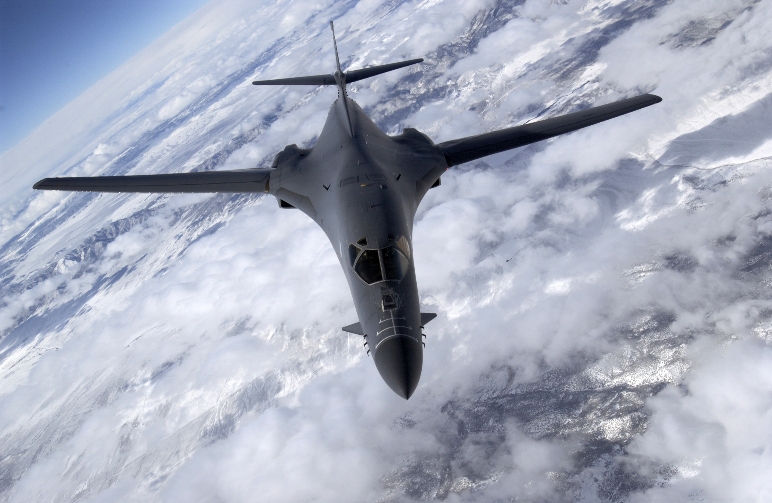 Rockwell B-1 Lancer, High-speed bomber, Airborne might, Military powerhouse, 3000x1960 HD Desktop