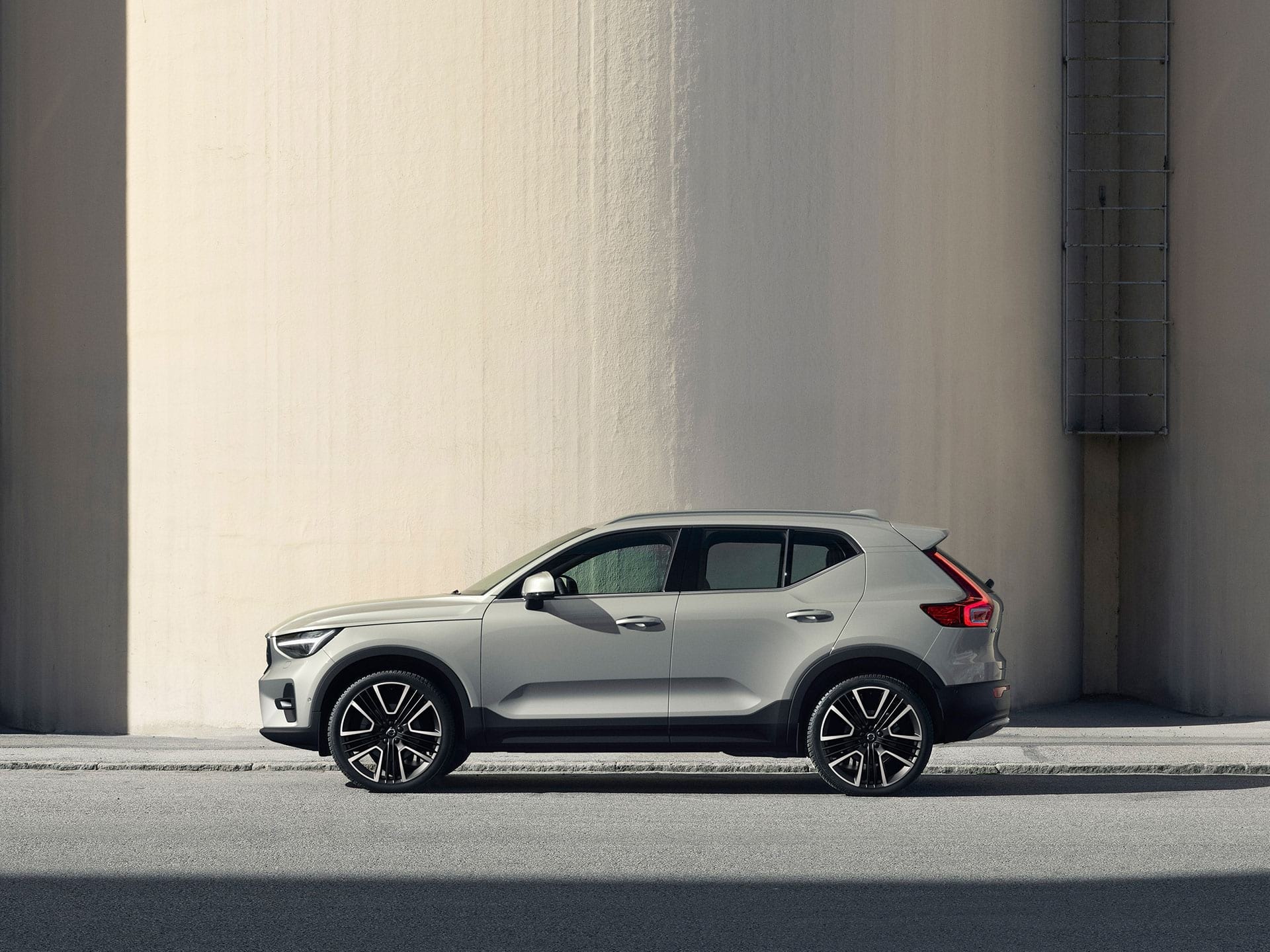 Volvo XC40, Recharge plug-in hybrid, 1920x1440 HD Desktop