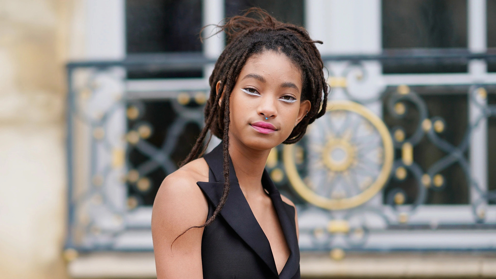 Willow Smith, Personal struggle, Self-harm, Emotional journey, 1920x1080 Full HD Desktop