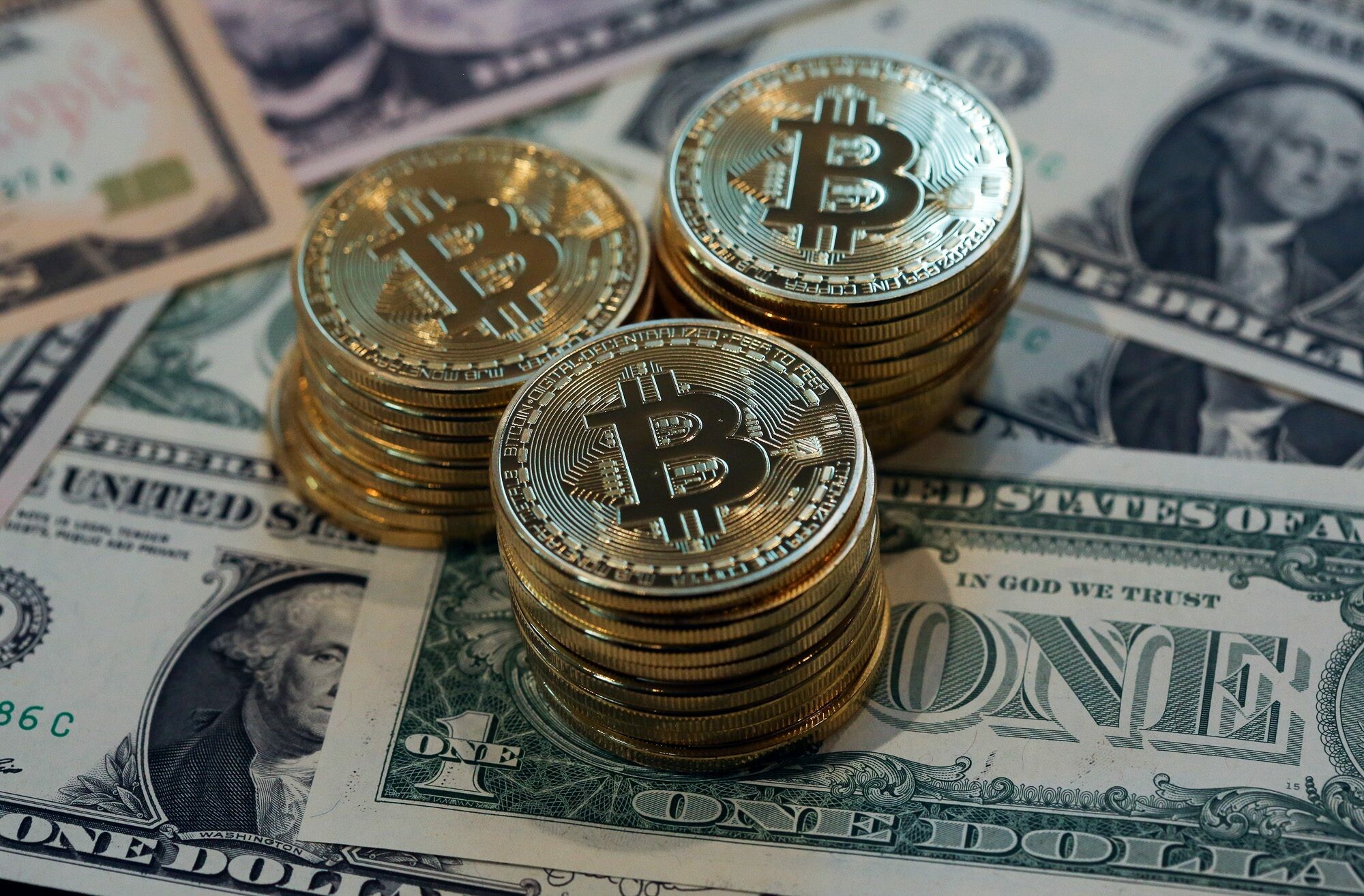 Cryptocurrency, IMF warns, Digital currency, Legal tender, 2000x1320 HD Desktop