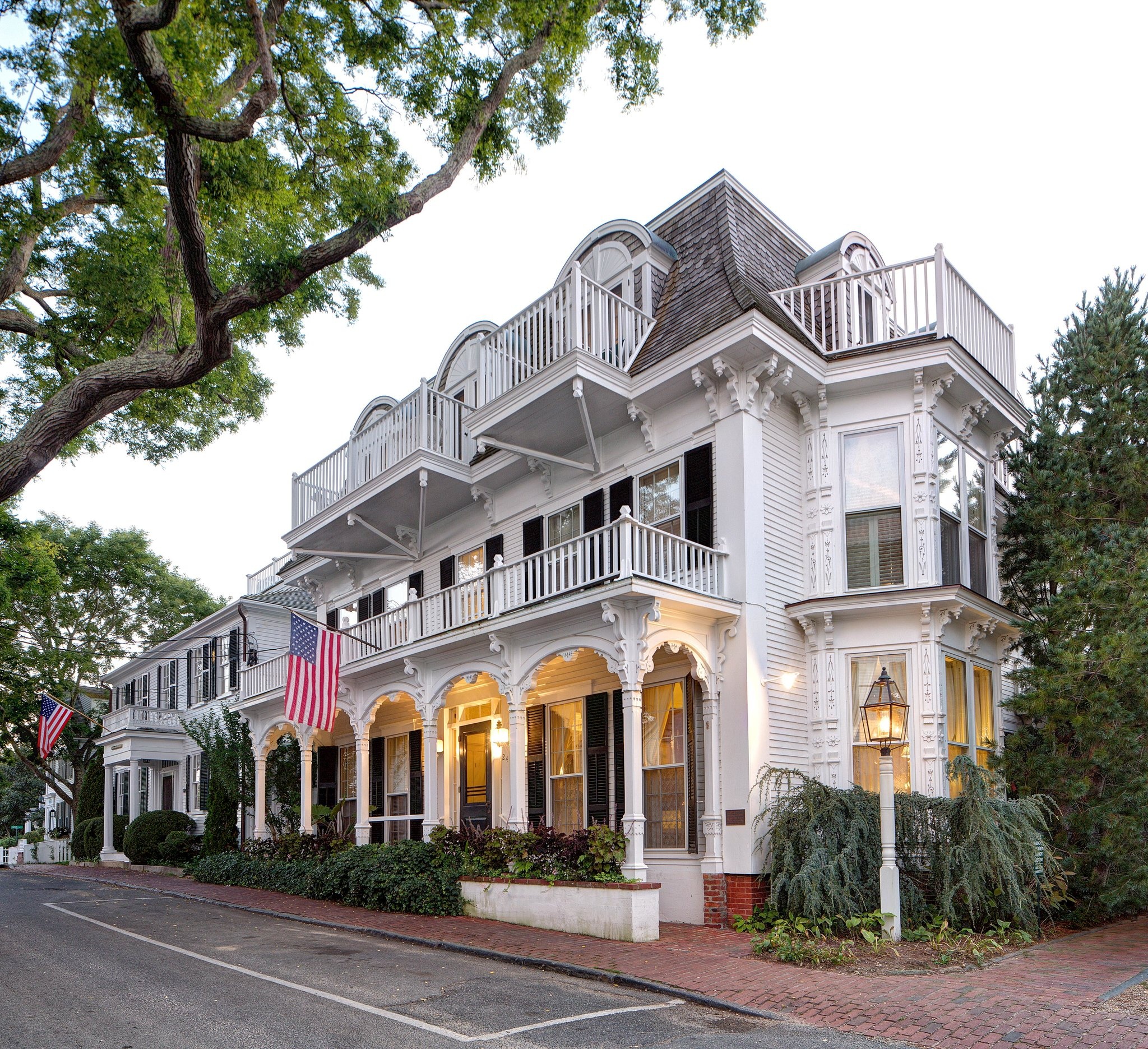 Marthas Vineyard, Polished Victorian standout, Island inns, New York Times, 2050x1880 HD Desktop