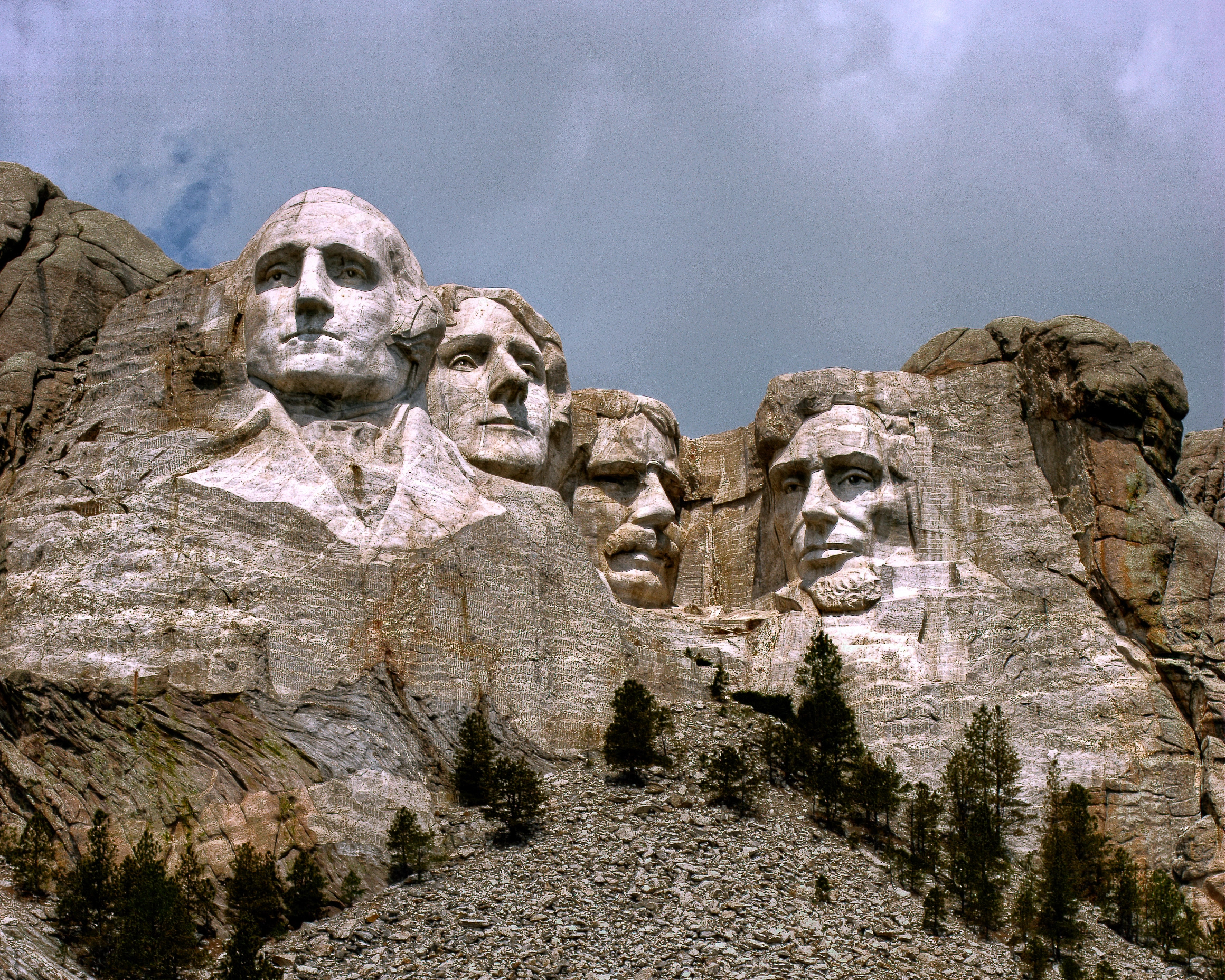 Trump controversy, Fourth of July event, Monument debates, Political discussions, 2320x1860 HD Desktop